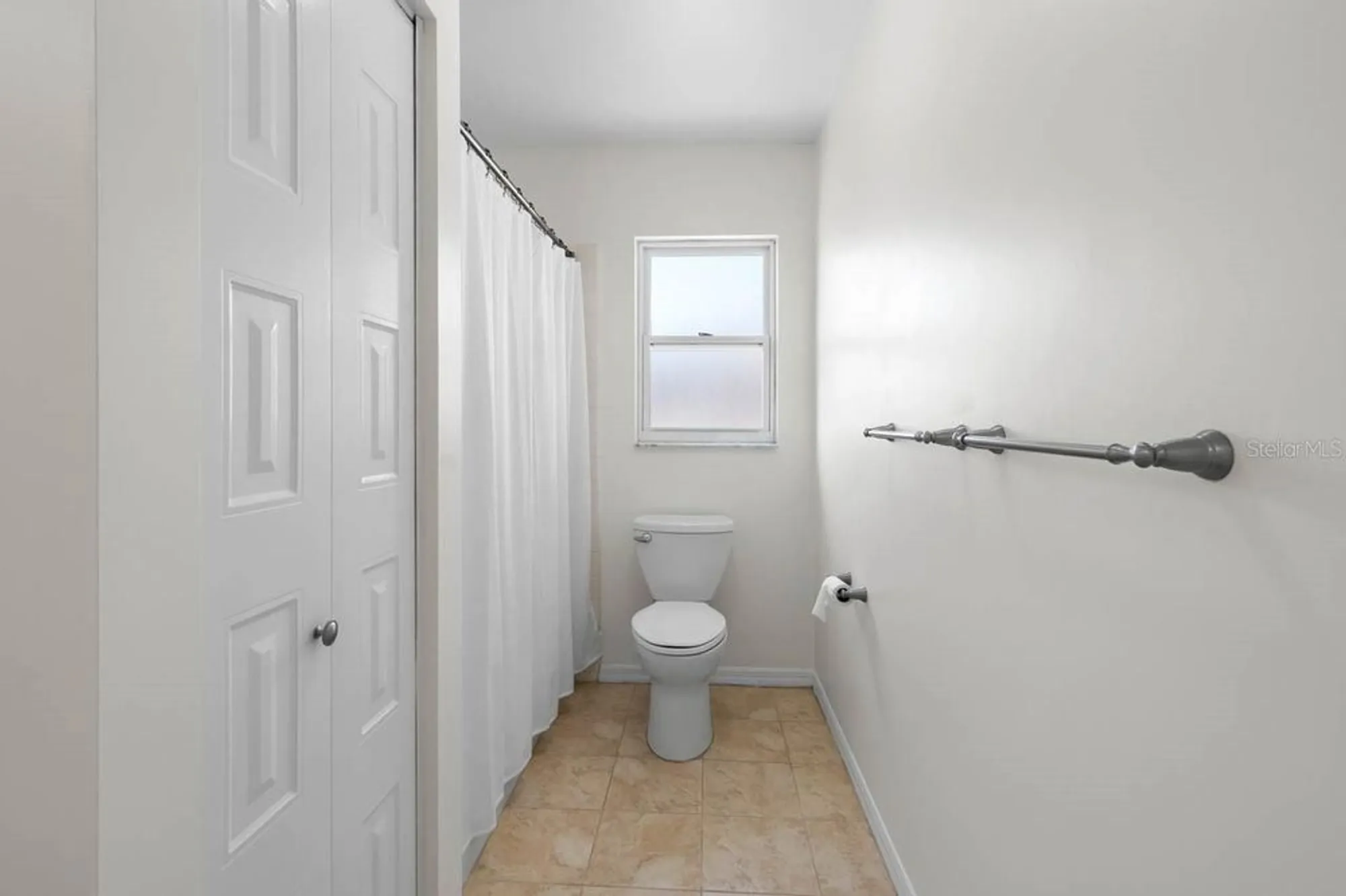 Property Slideshow image 22 of 34 | 1002 strawpocket pl, Sun City Center, FL, 33573