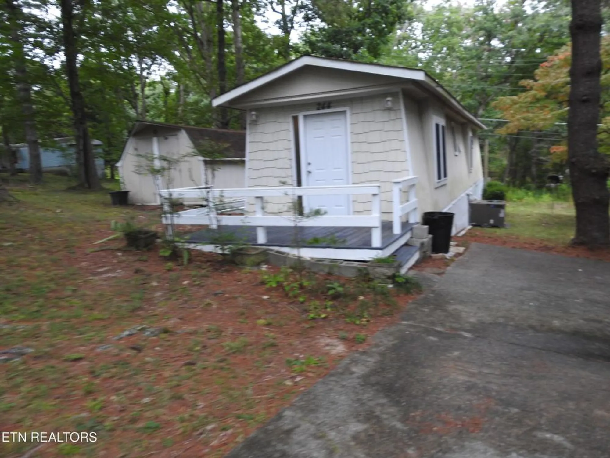 Property Slideshow image 10 of 42 | 244 rugby rd, Crossville, TN, 38558