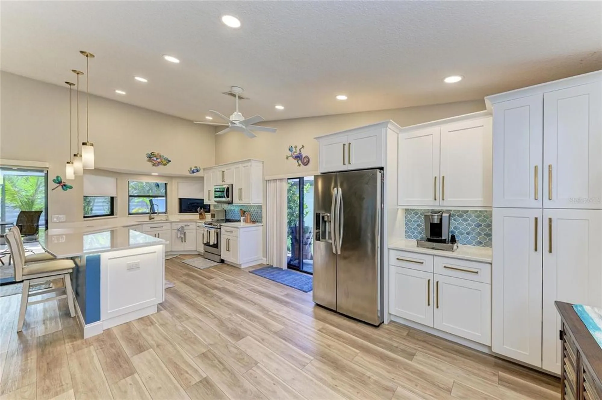 Property Slideshow image 14 of 50 | 7865 pine trace dr, Sarasota, FL, 34243