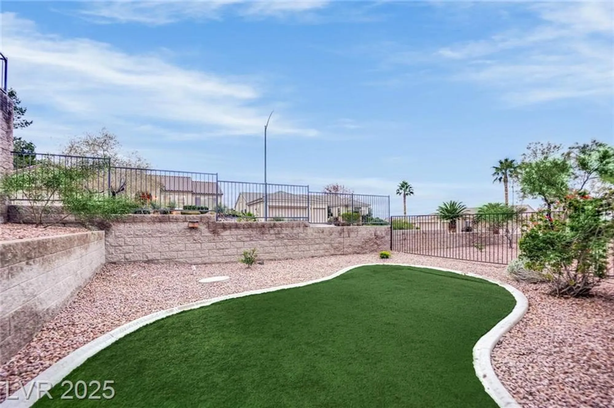 Property Slideshow image 23 of 37 | 1668 wellington springs ave, Henderson, NV, 89052