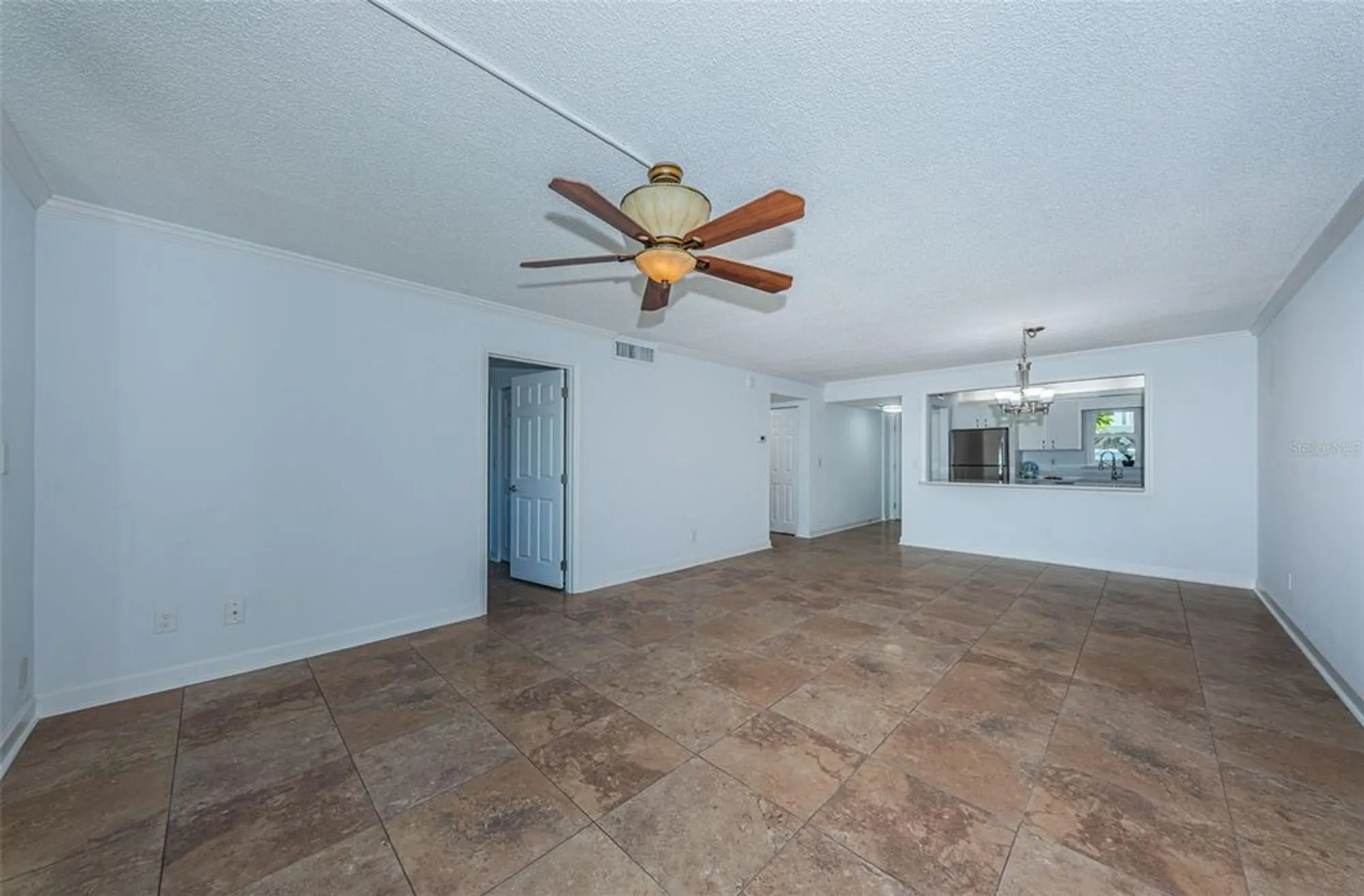 Property Slideshow image 11 of 90 | 7420 bay island dr 171, South Pasadena, FL, 33707