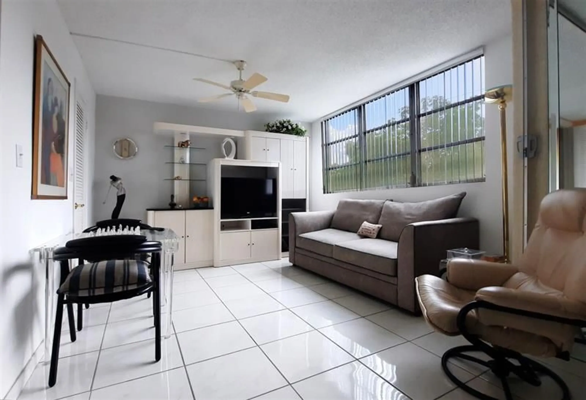 Property Slideshow image 9 of 17 | 381 s hollybrook dr 204, Pembroke Pines, FL, 33025