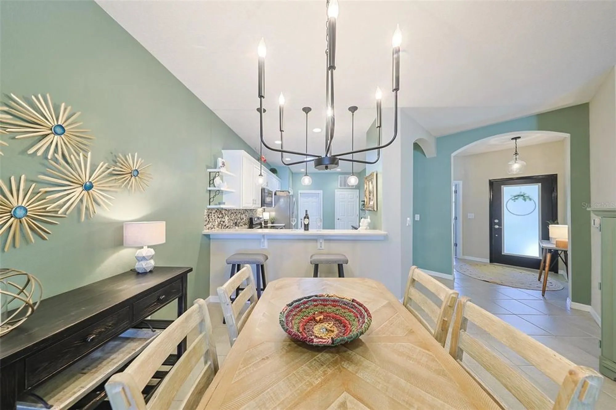 Property Slideshow image 15 of 70 | 329 bluewater falls ct, Apollo Beach, FL, 33572