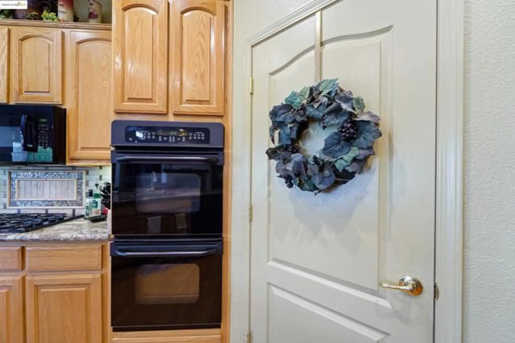 Property Slideshow image 16 of 60 | 910 suntan ln, Brentwood, CA, 94513