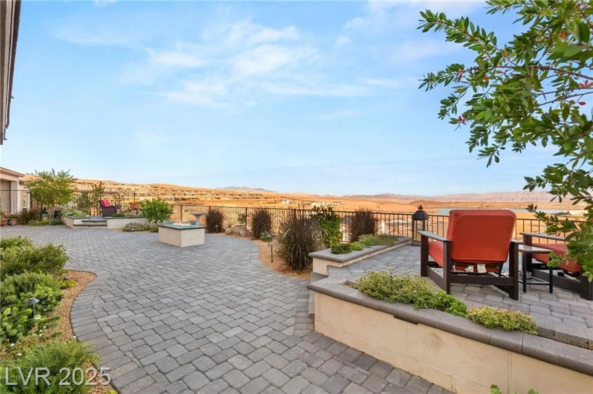 Property Slideshow image 45 of 74 | 156 stone mesa ct, Henderson, NV, 89011