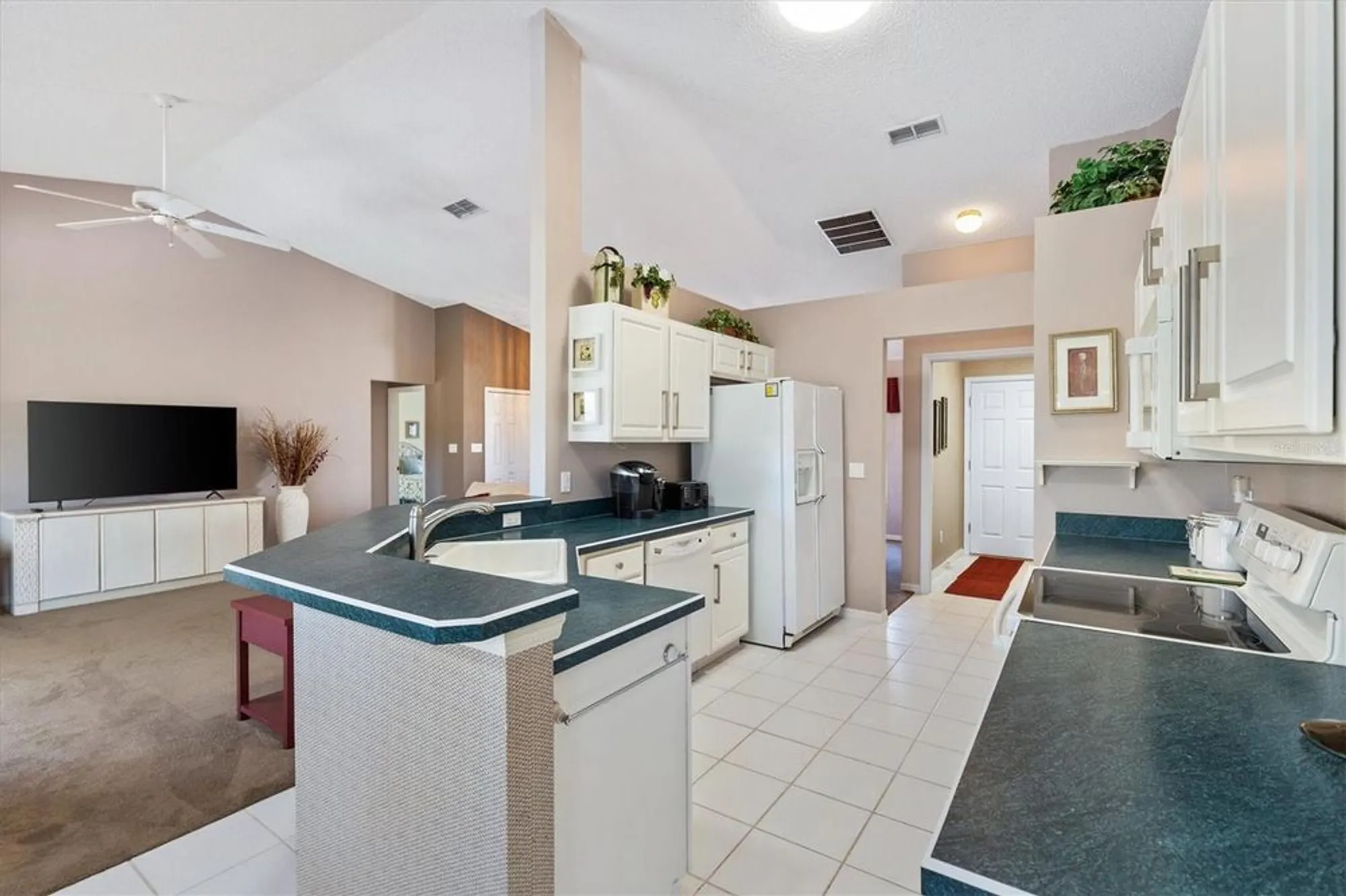 Property Slideshow image 15 of 41 | 3909 river crest cir, Leesburg, FL, 34748