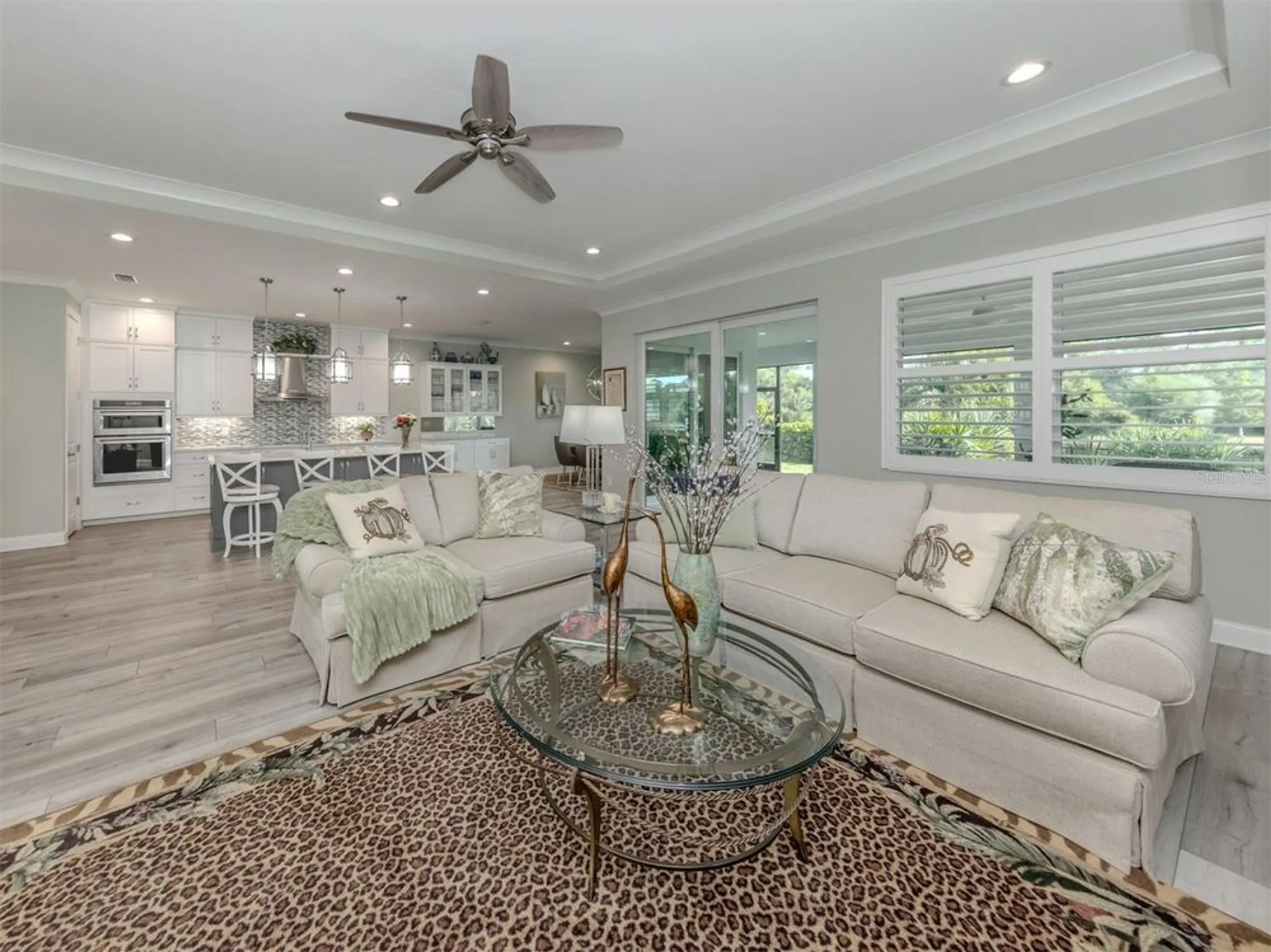 Property Slideshow image 9 of 78 | 592 mistiflower cir, Nokomis, FL, 34275