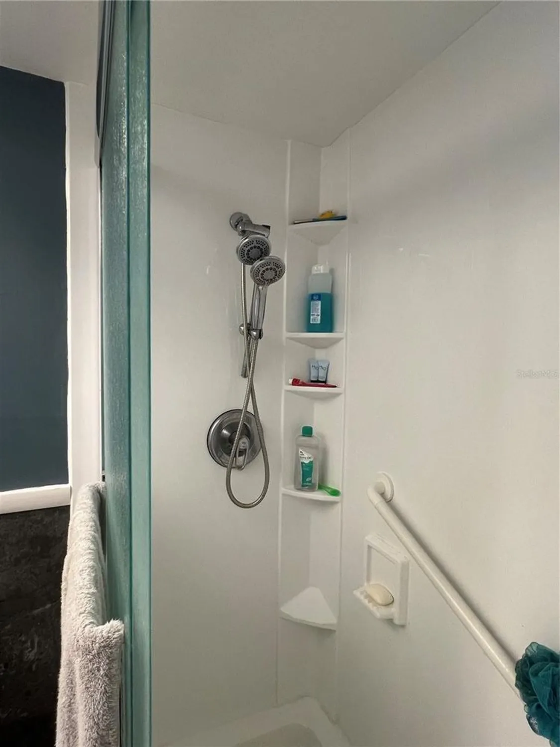 Property Slideshow image 19 of 33 | 1614 berwick ct d, Palm Harbor, FL, 34684