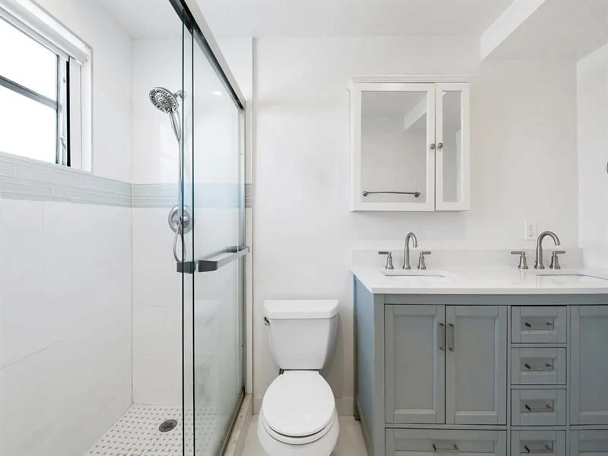 Property Slideshow image 6 of 23 | 329 se 3rd st 305p, Hallandale Beach, FL, 33009