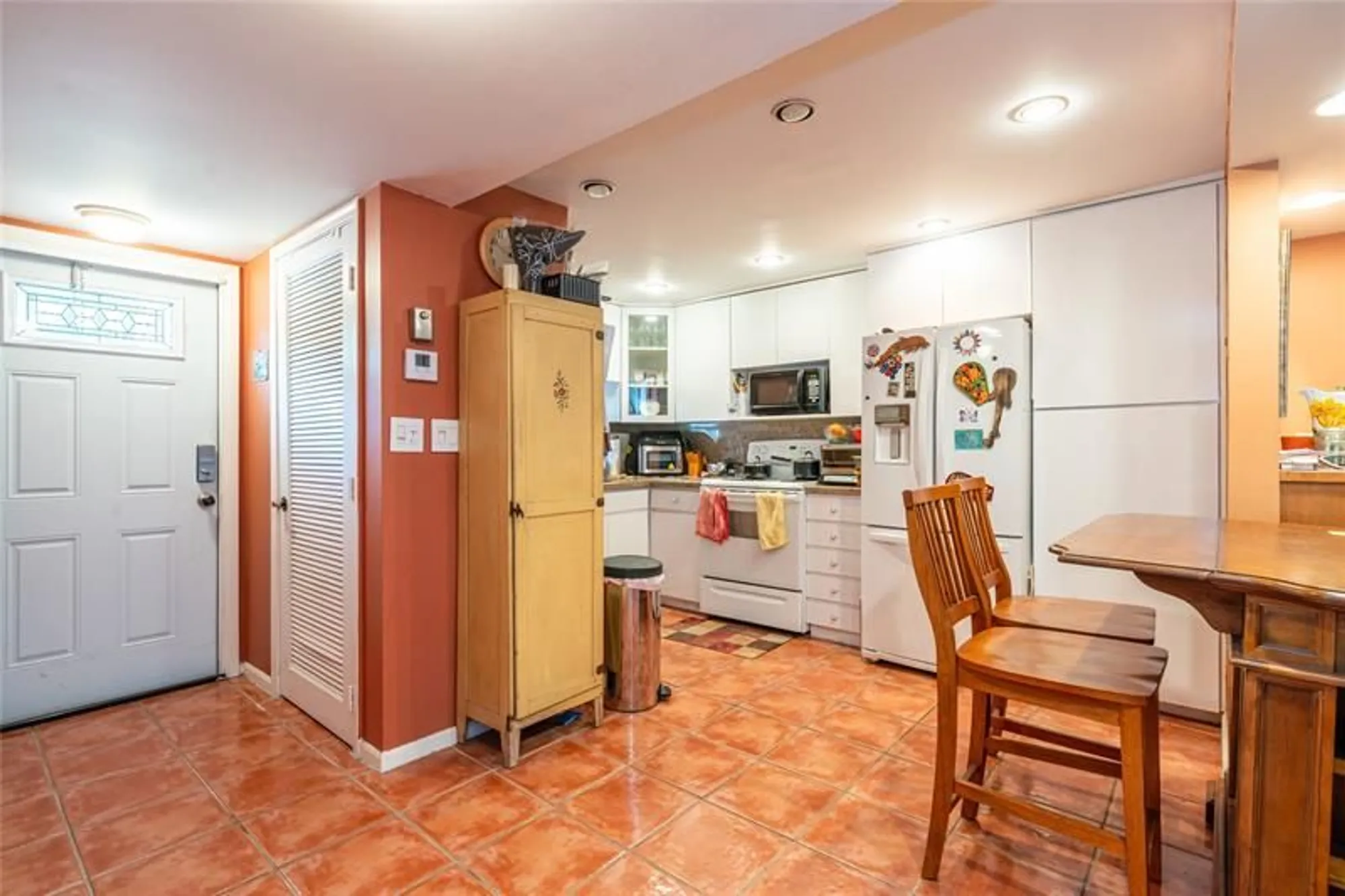 Property Slideshow image 1 of 55 | 820 s hollybrook dr 101, Pembroke Pines, FL, 33025