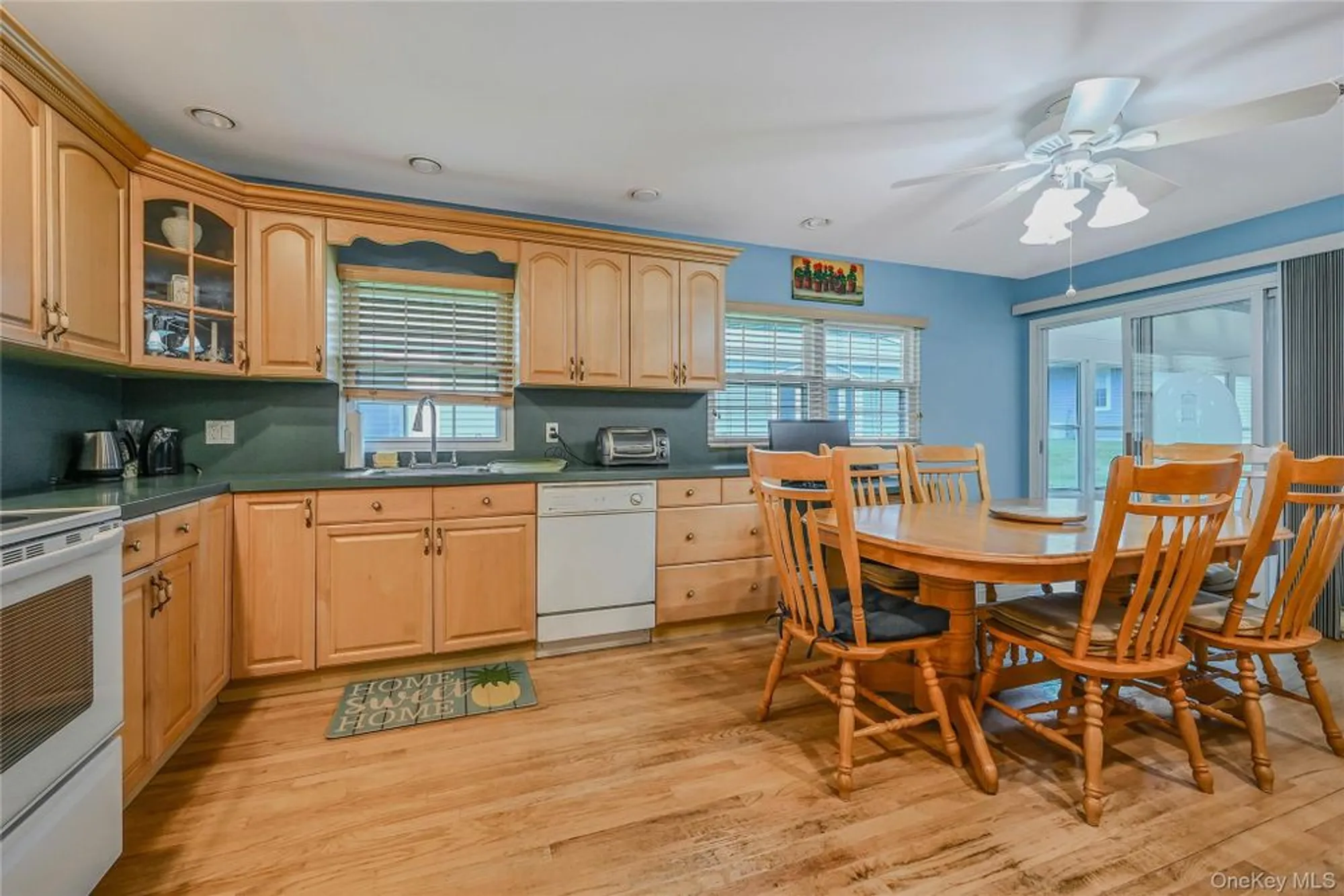 Property Slideshow image 5 of 29 | 151 laurance ln, Ridge, NY, 11961