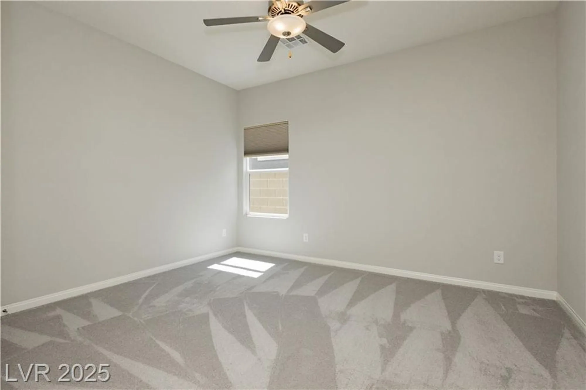 Property Slideshow image 23 of 47 | 7511 phoenix falls st, North Las Vegas, NV, 89084