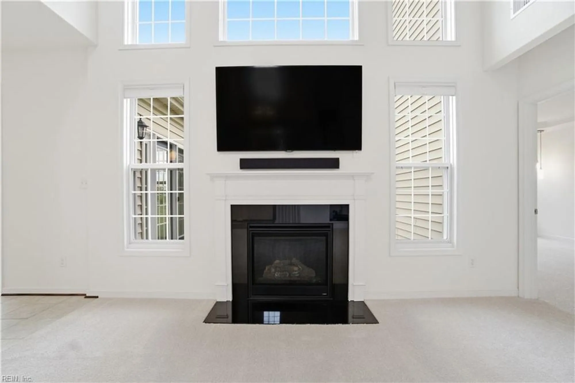 Property Slideshow image 4 of 50 | 502 dunning ln, Chesapeake, VA, 23322