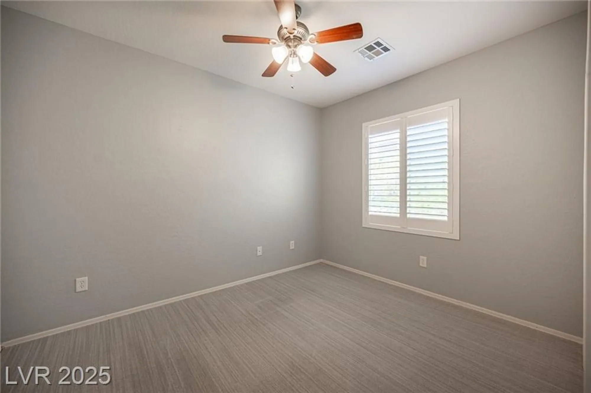 Property Slideshow image 27 of 43 | 2545 divine sky dr, Henderson, NV, 89044
