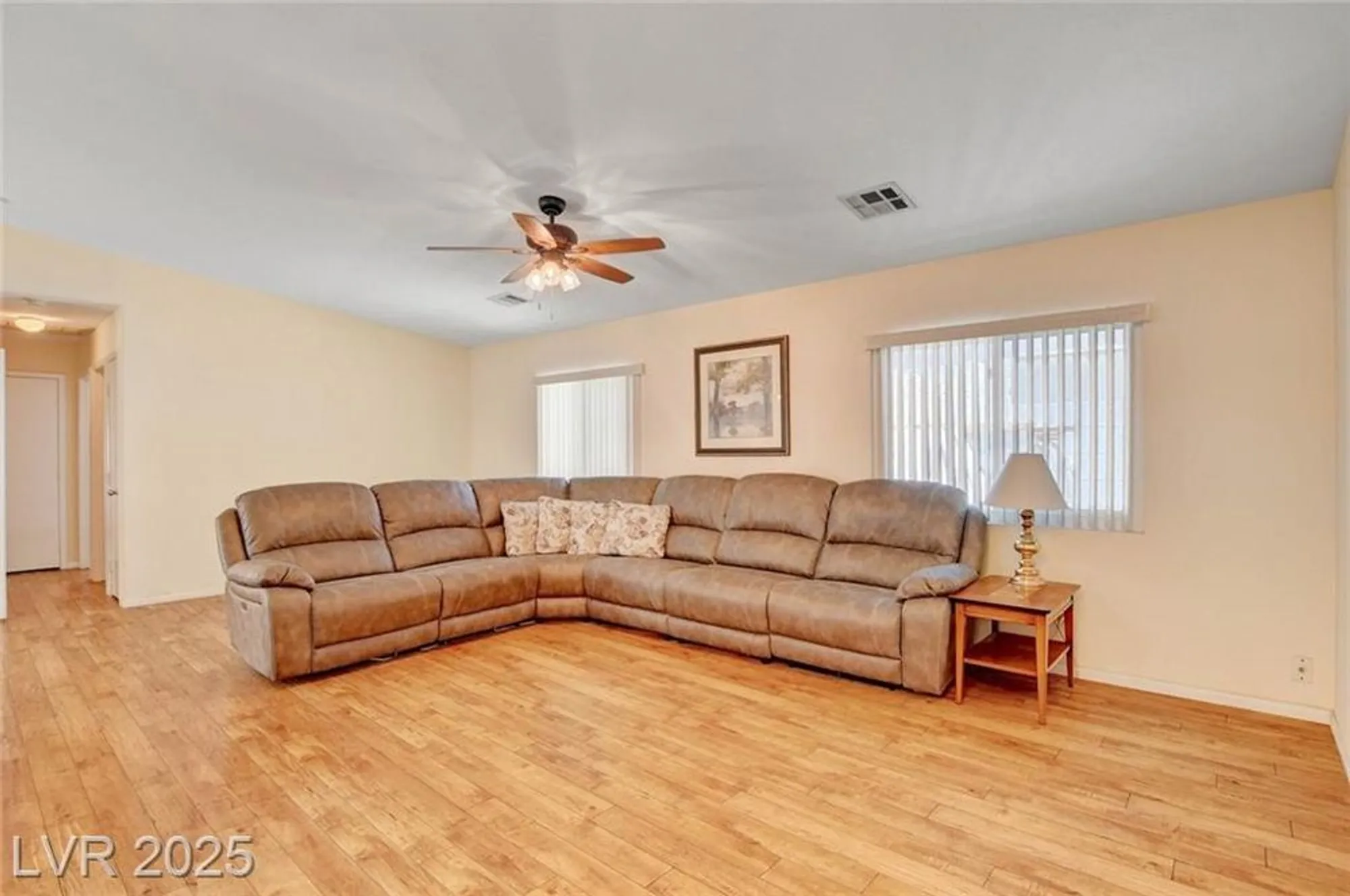 Property Slideshow image 6 of 56 | 5043 mascaro dr, Las Vegas, NV, 89122