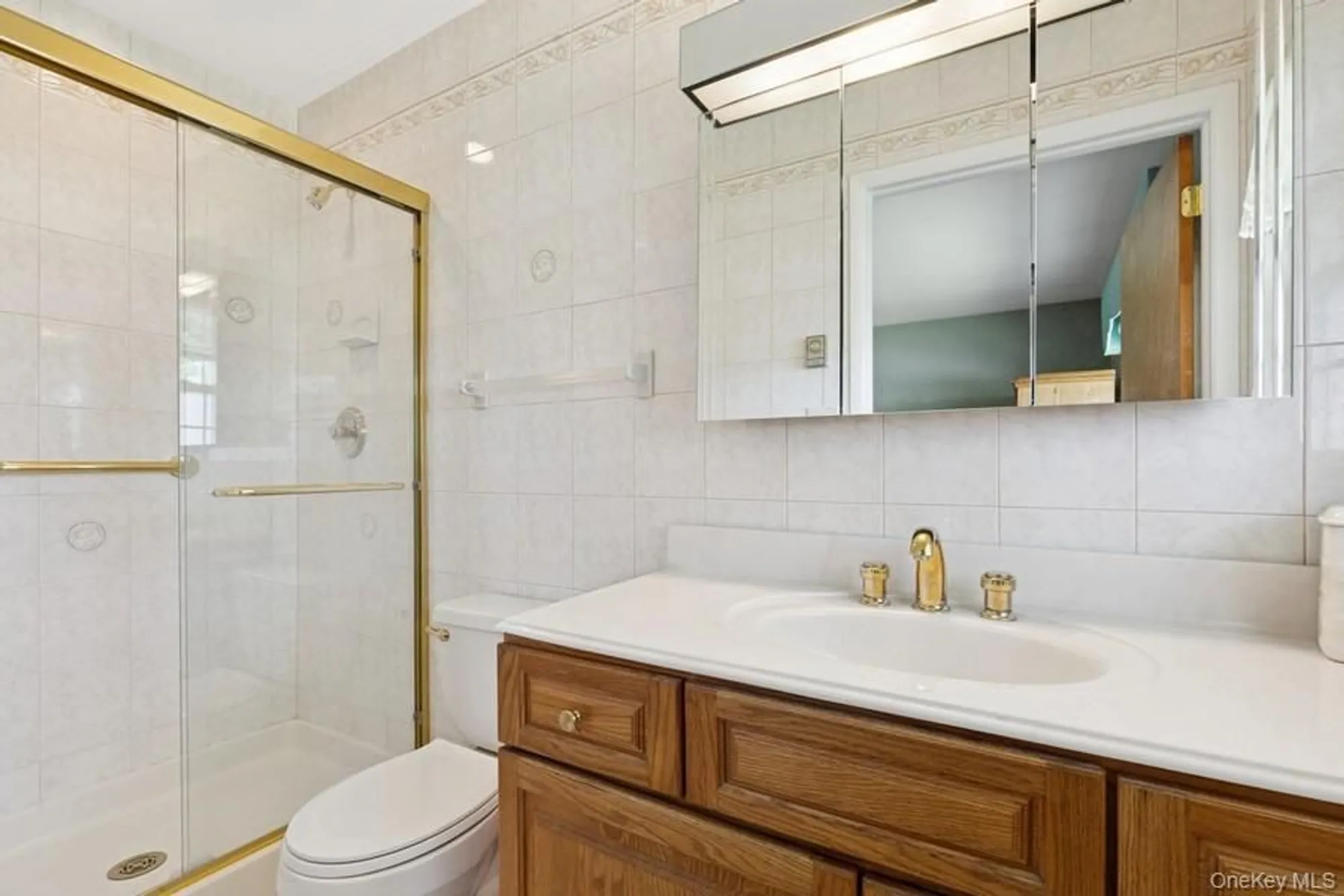 Property Slideshow image 18 of 22 | 96 enfield ct b, Ridge, NY, 11961