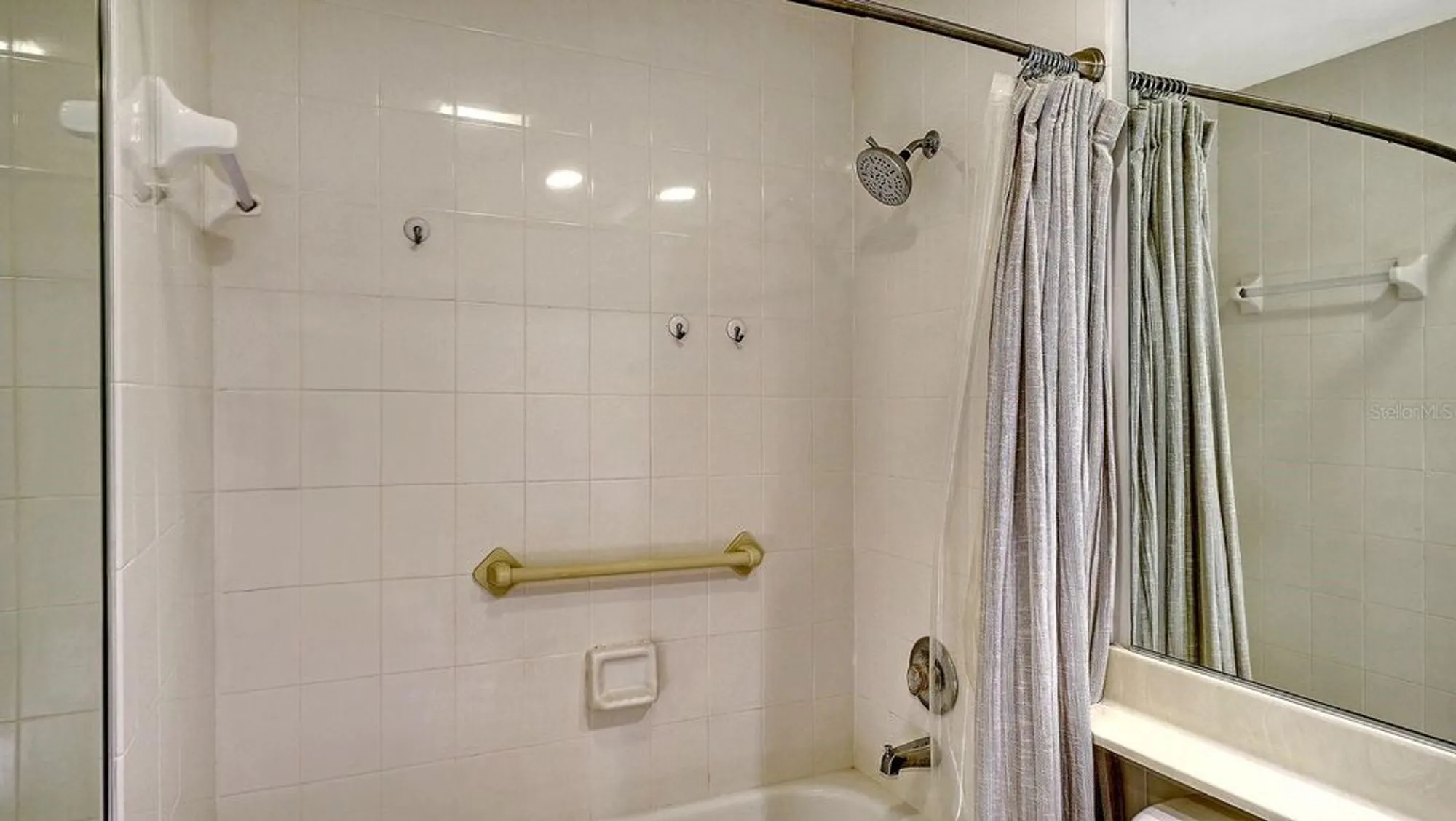 Property Slideshow image 36 of 71 | 8878 estepona ct, Sarasota, FL, 34238