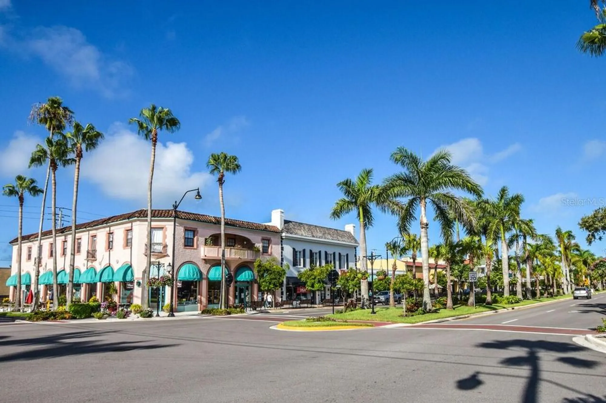 Property Slideshow image 32 of 44 | 433 cerromar ln 438, Venice, FL, 34293