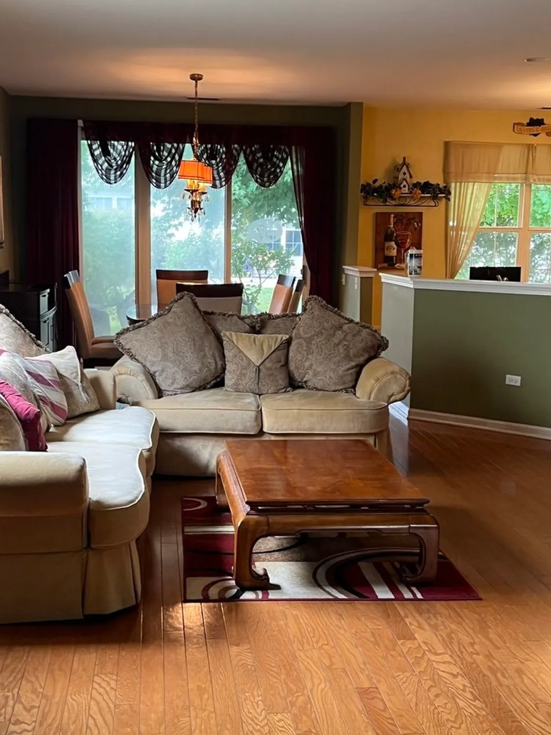 Property Slideshow image 4 of 5 | , Huntley, IL, 60142