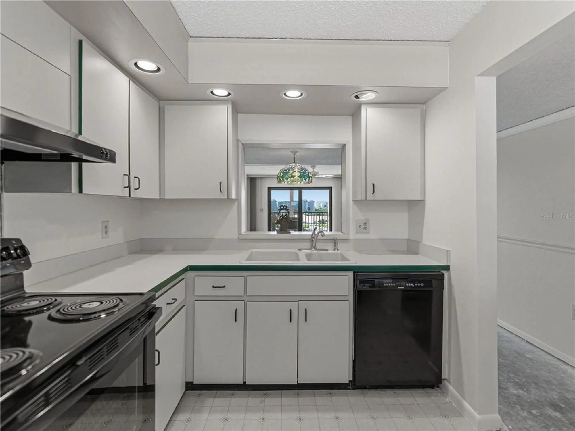 Property Slideshow image 20 of 40 | 7600 sun island dr 603, South Pasadena, FL, 33707