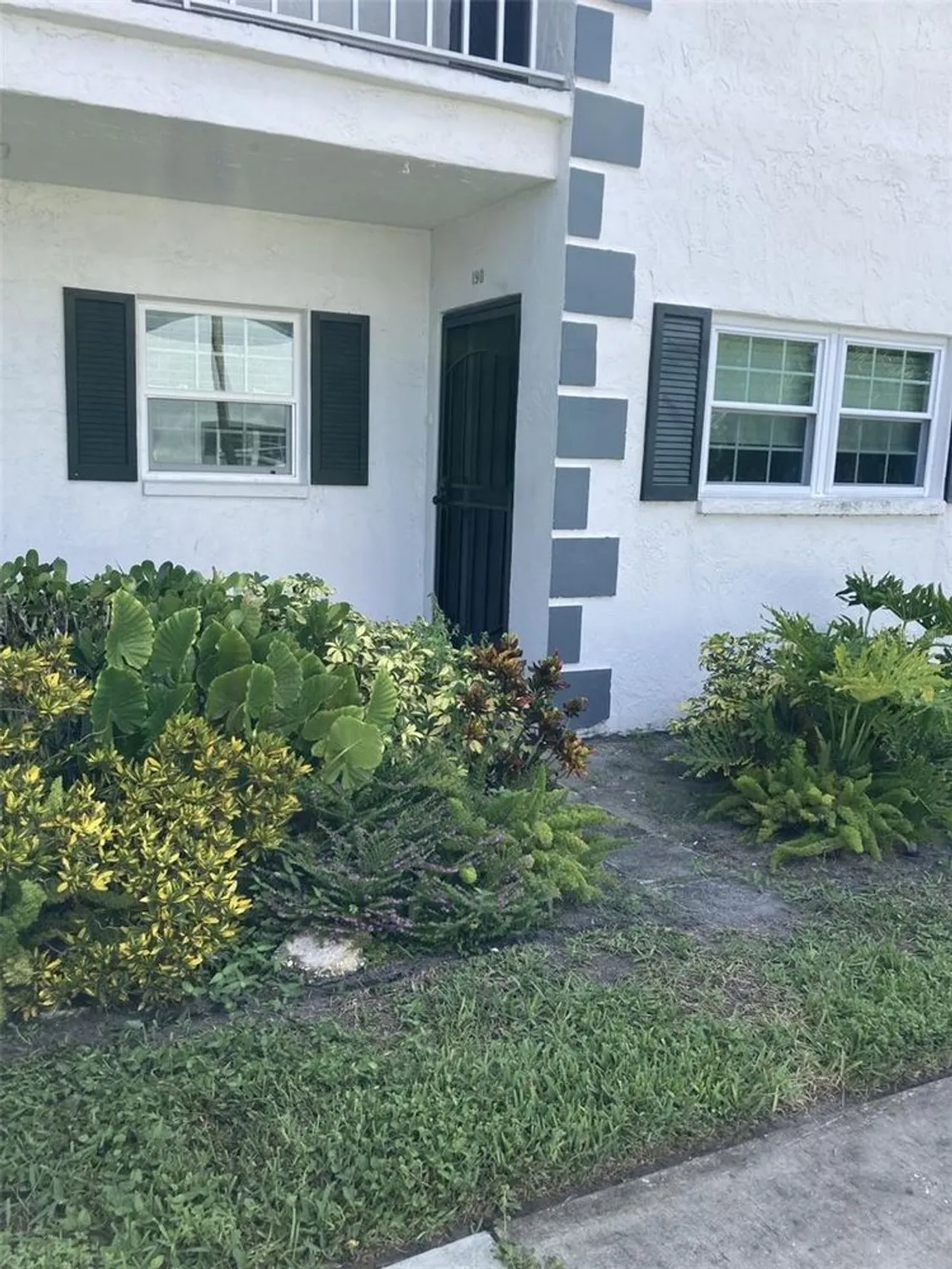 Property Slideshow image 2 of 23 | 4705 1st ct 190, Bradenton, FL, 34207