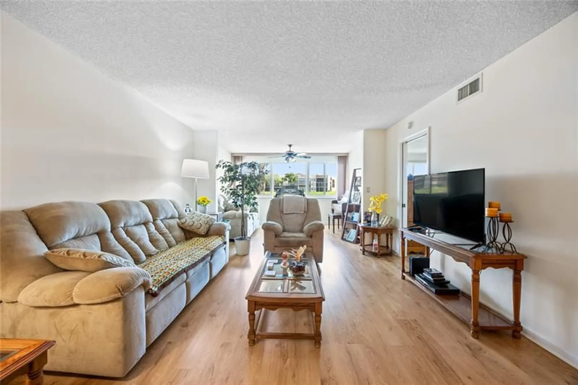 Property Slideshow image 5 of 41 | 7186 s devon dr # 109, Tamarac, FL, 33321