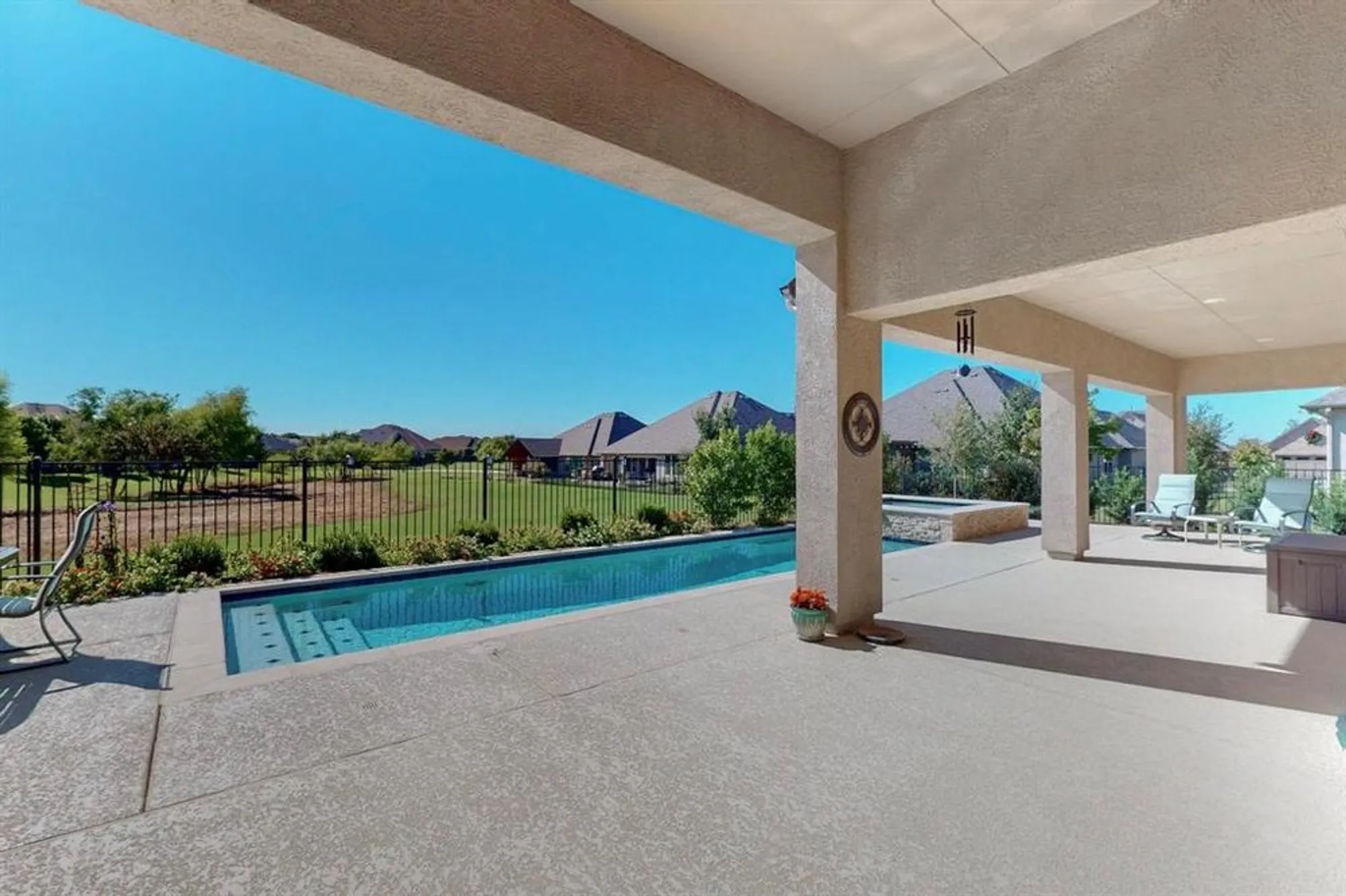 Property Slideshow image 35 of 40 | 11013 cartwright dr, Denton, TX, 76207