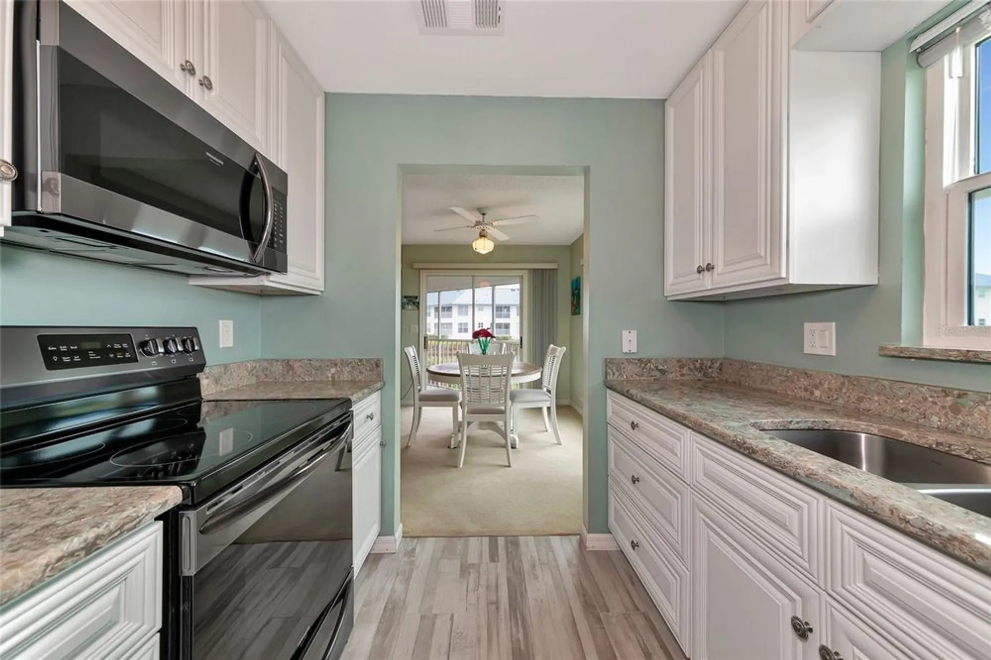 Property Slideshow image 15 of 53 | 829 audubon dr # 829, Bradenton, FL, 34209