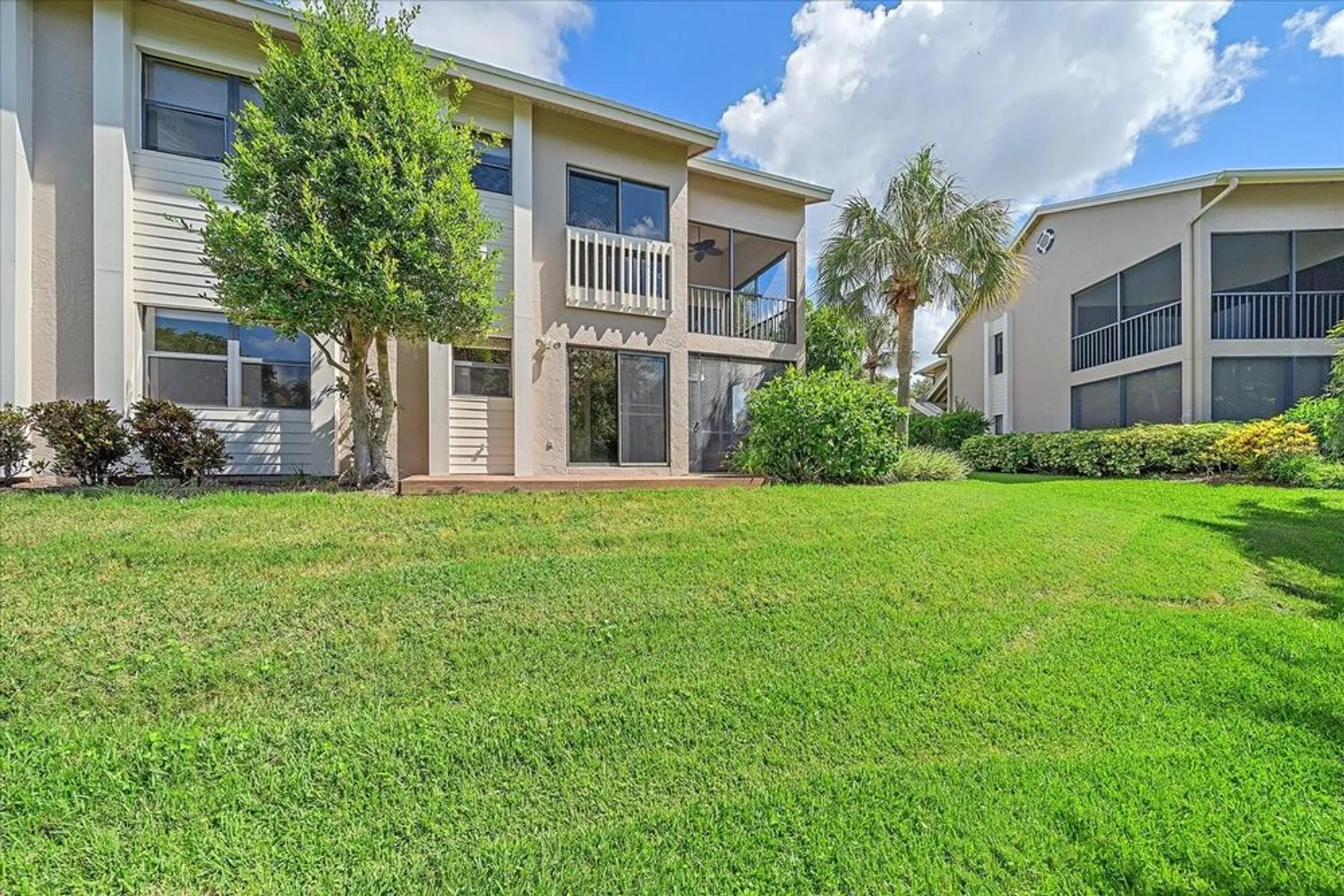 Property Slideshow image 28 of 39 | 1612 starling dr # 101, Sarasota, FL, 34231