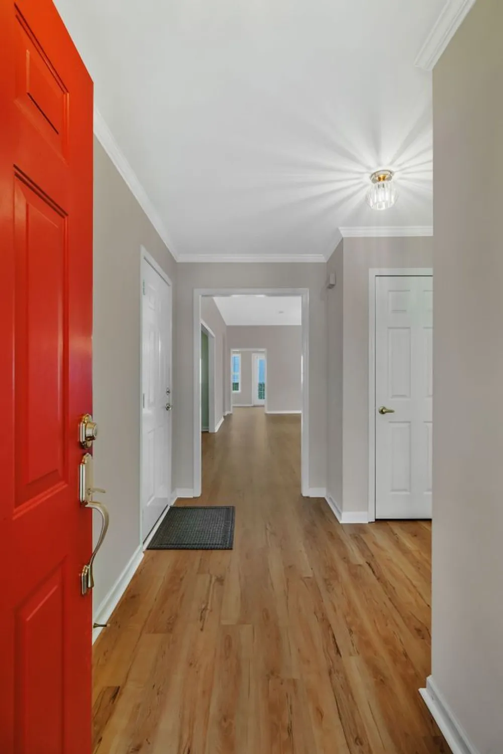 Property Slideshow image 4 of 28 | 702 forest glen cir, Murfreesboro, TN, 37128