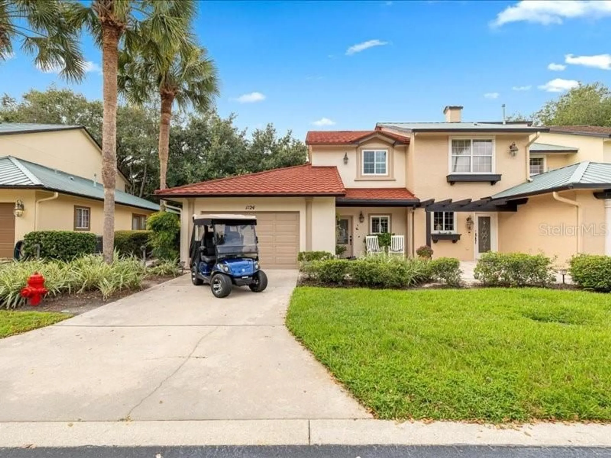 Property Slideshow image 1 of 40 | 1124 avenida de las casas # 1124, Lady Lake, FL, 32159