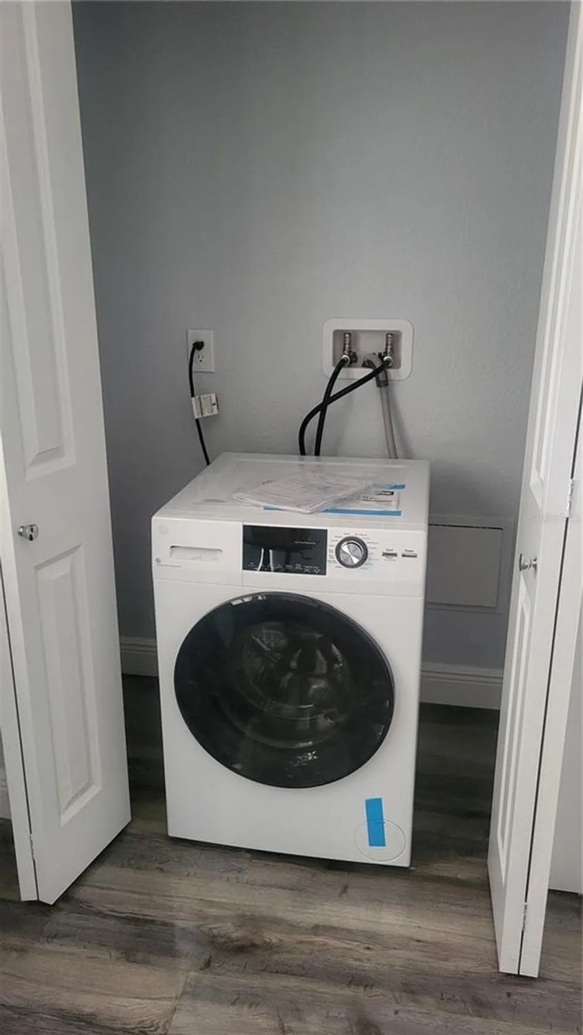 Property Slideshow image 14 of 18 | 5725 80th st n unit 314, St Petersburg, FL, 33709