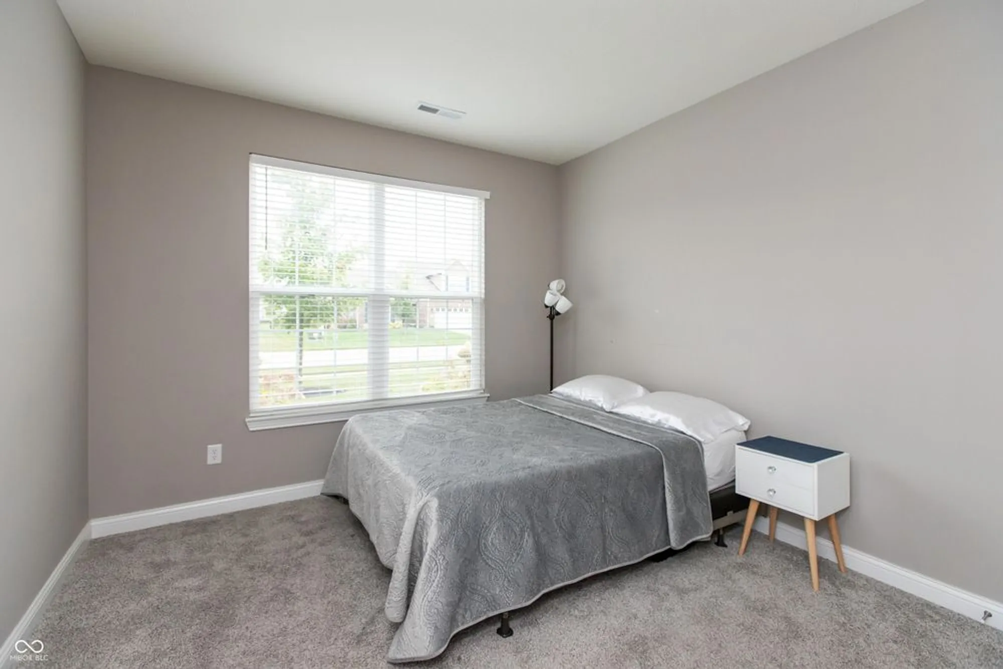 Property Slideshow image 18 of 23 | 253 darrough dr, Greenwood, IN, 46143