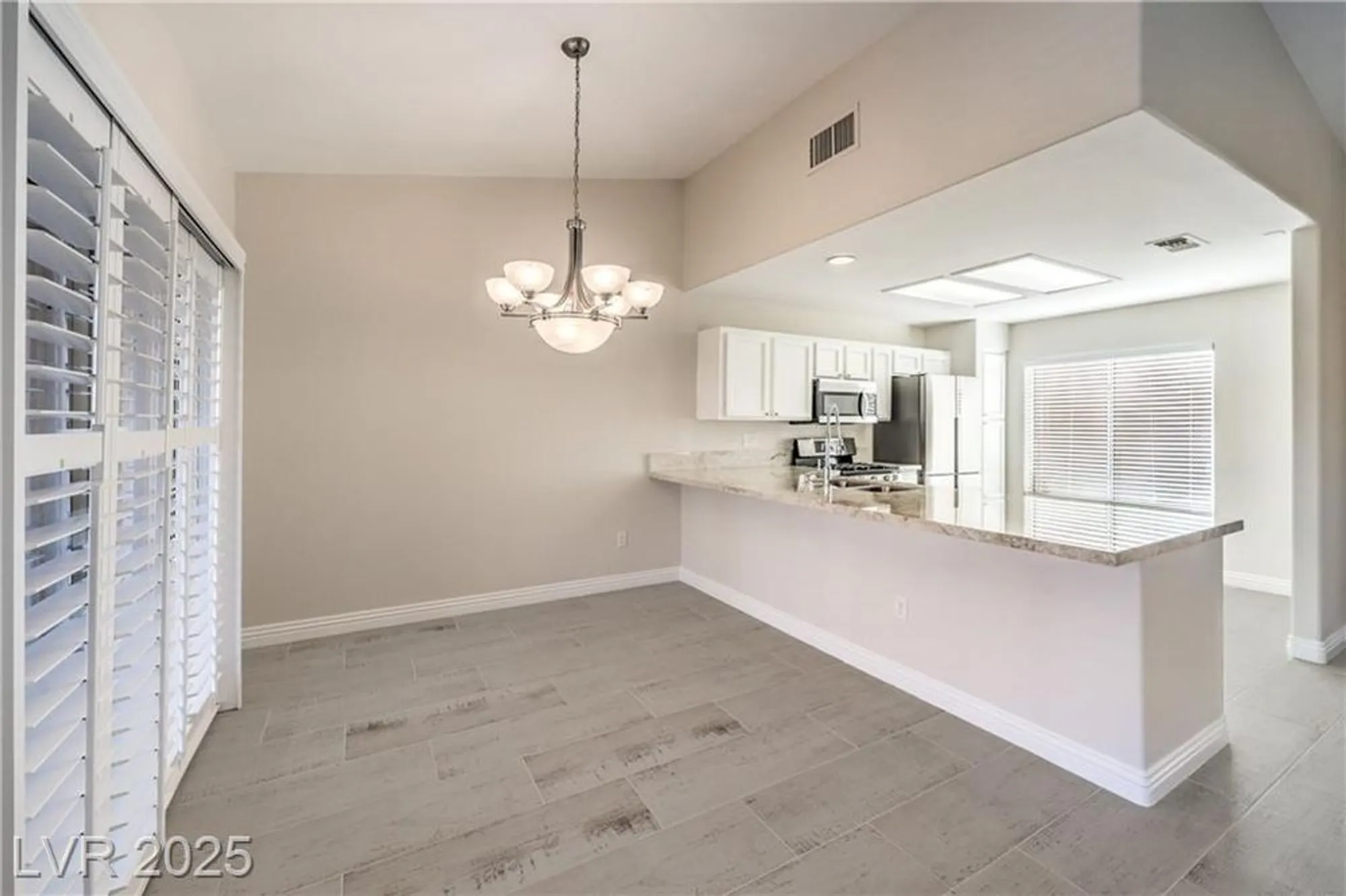 Property Slideshow image 11 of 57 | 10004 heyfield dr, Las Vegas, NV, 89134