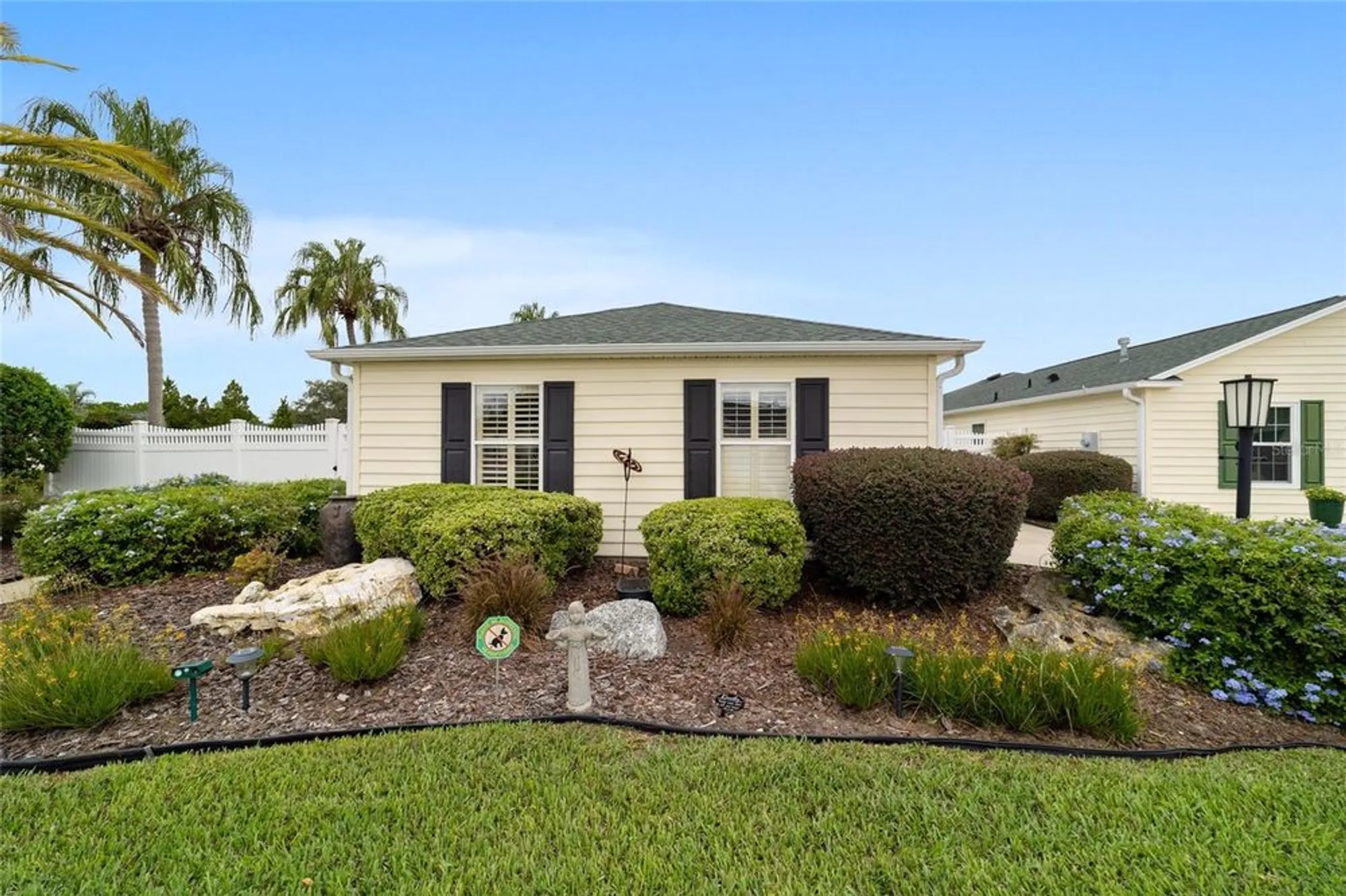Property Slideshow image 2 of 58 | 1402 conchas dr, The Villages, FL, 32162