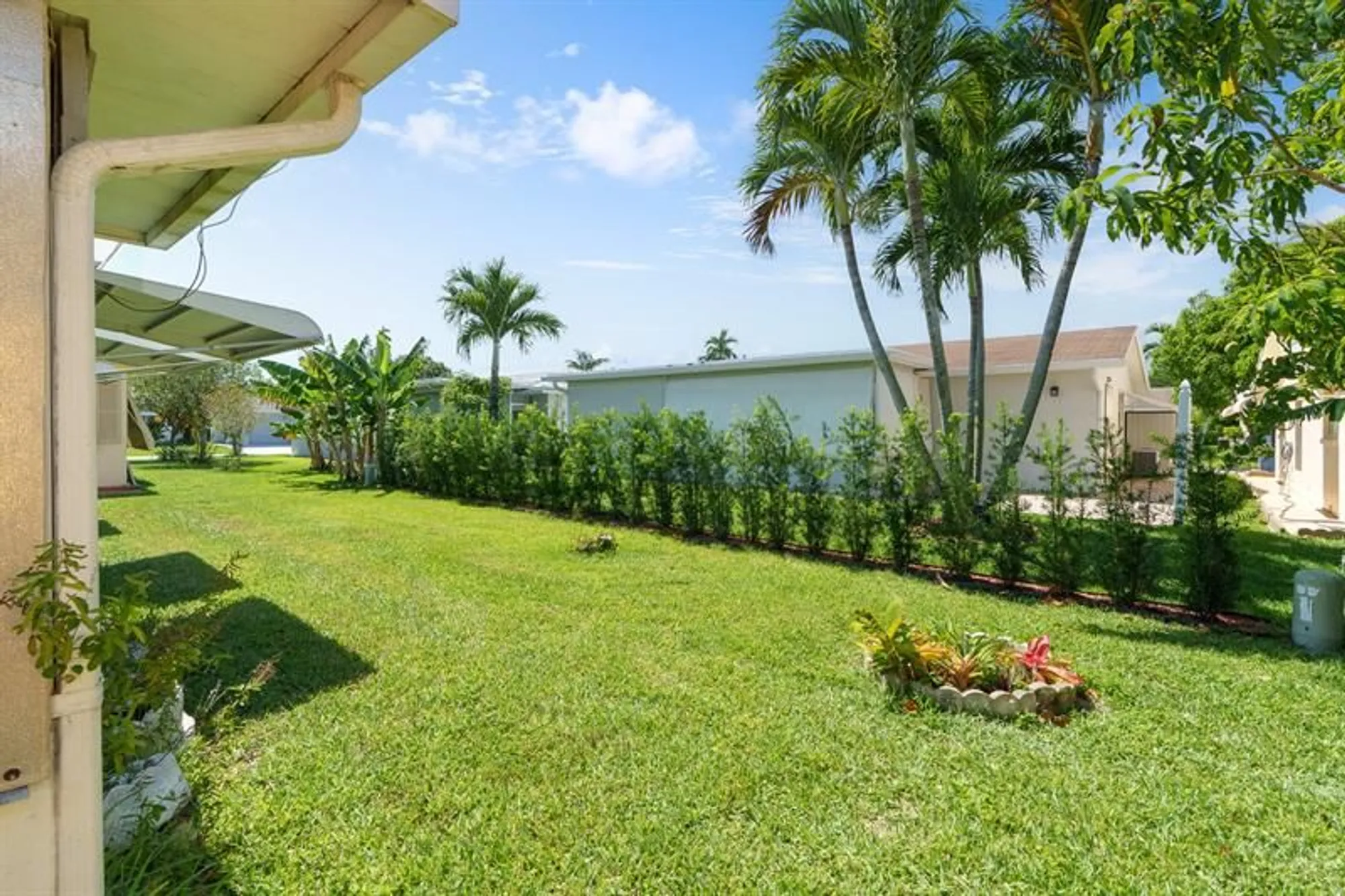 Property Slideshow image 31 of 35 | 4510 nw 49th ct, Tamarac, FL, 33319