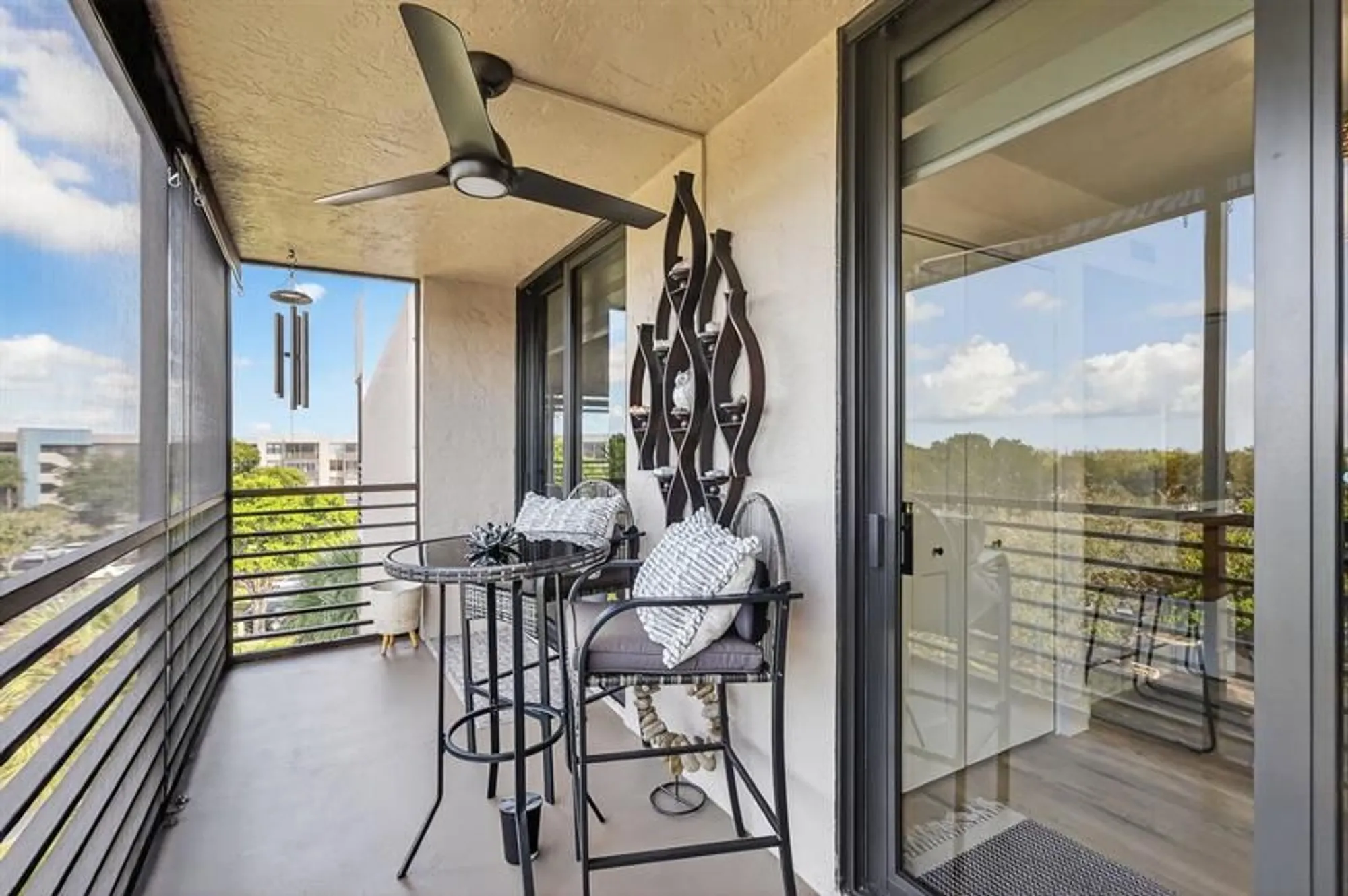 Property Slideshow image 19 of 52 | 1000 colony point cir 501, Pembroke Pines, FL, 33026