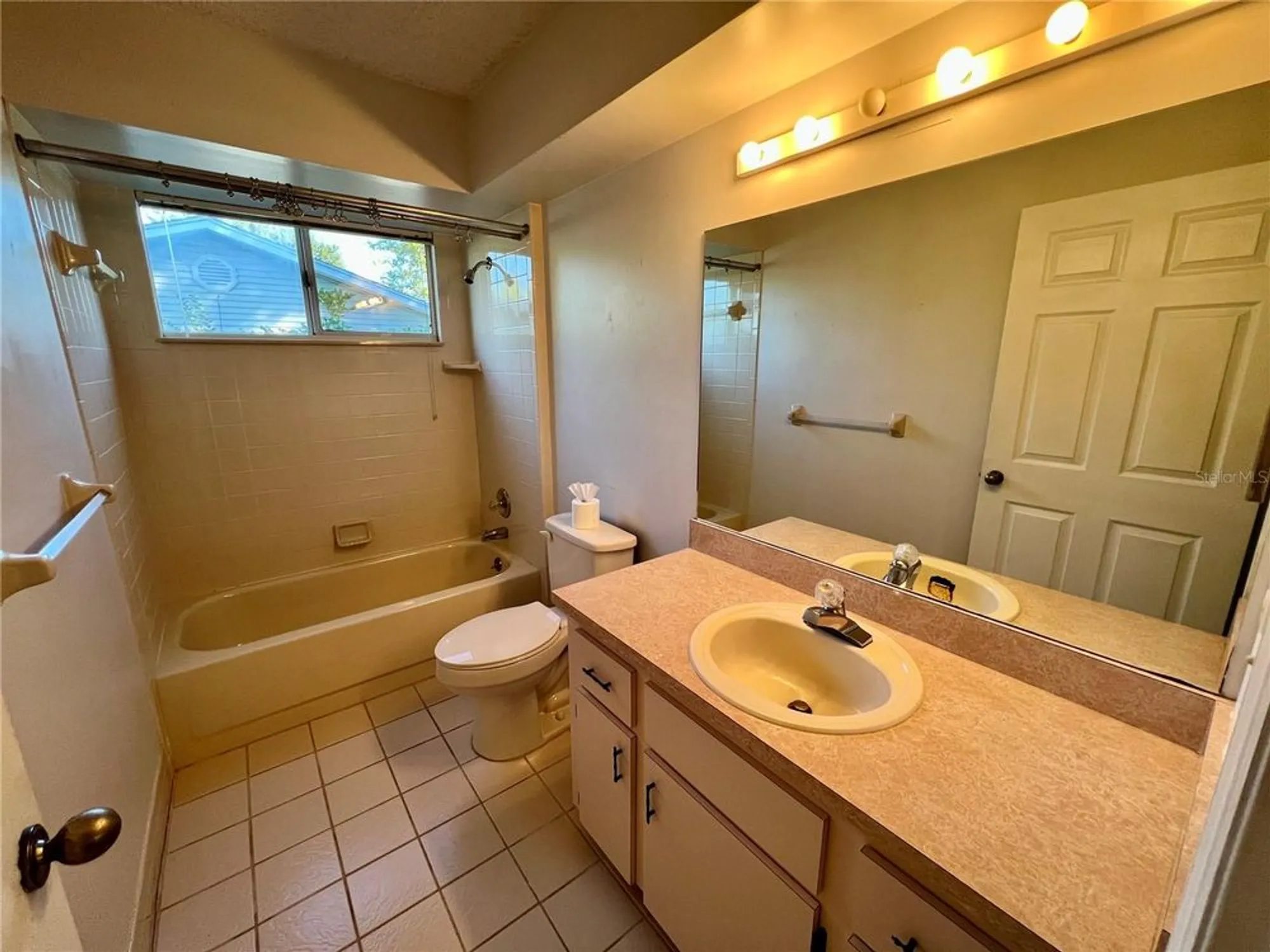 Property Slideshow image 8 of 19 | 10966 sw 82nd ter, Ocala, FL, 34481