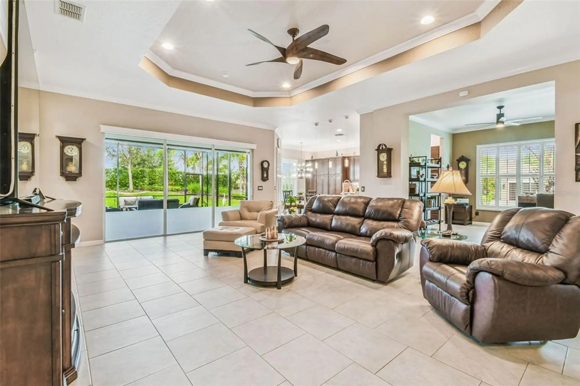 Property Slideshow image 6 of 53 | 16301 garnet glen pl, Wimauma, FL, 33598