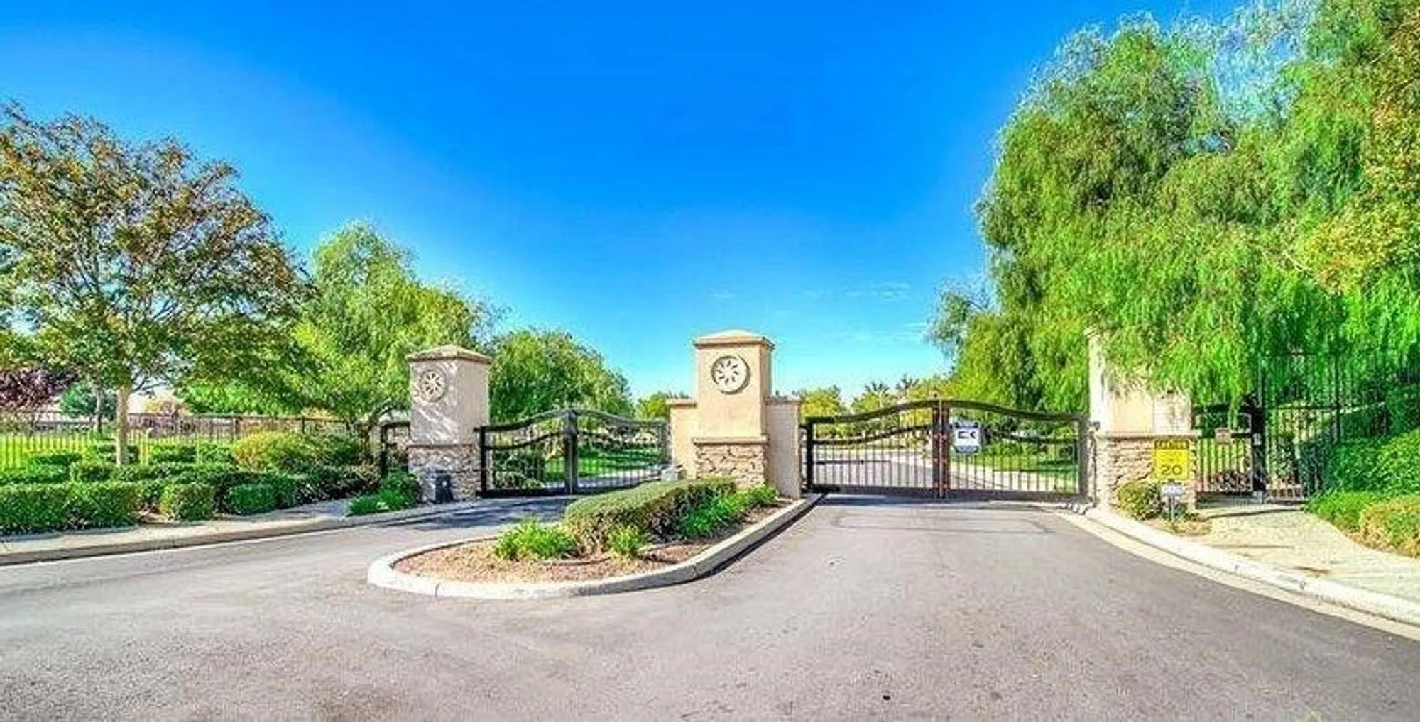 Property Slideshow image 18 of 30 | 14303 terrazzo dr, Bakersfield, CA, 93306