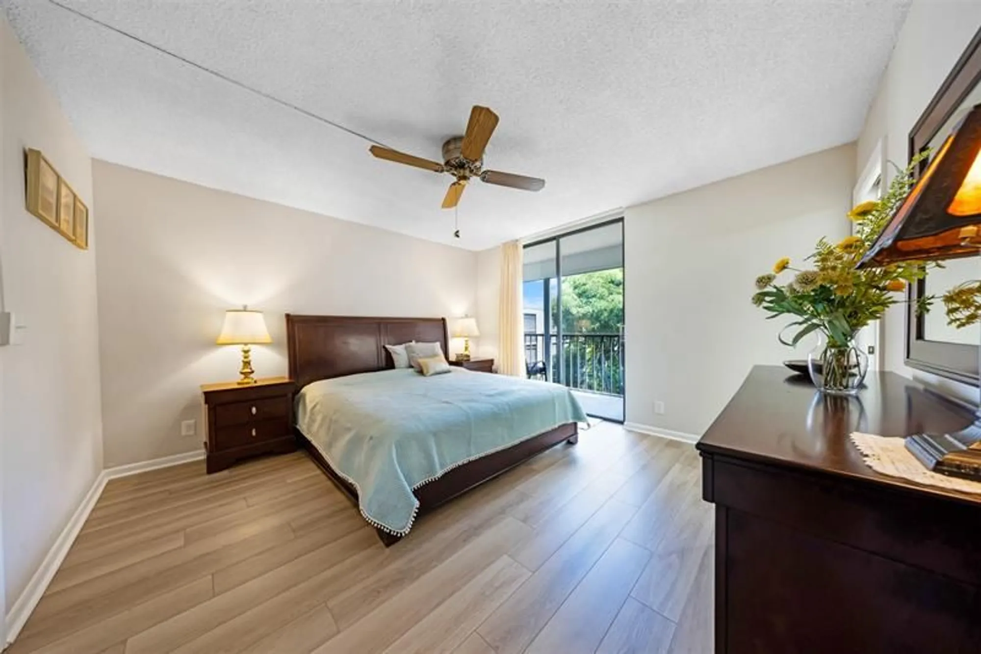 Property Slideshow image 14 of 24 | 5250 las verdes cir apt 317, Delray Beach, FL, 33484