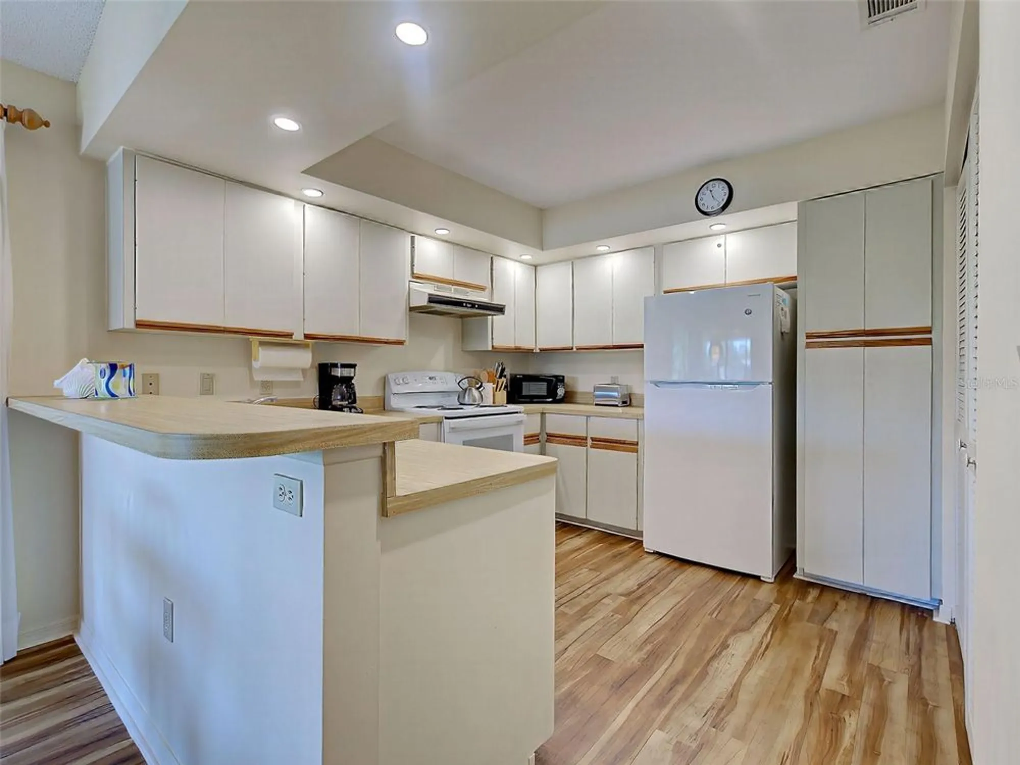 Property Slideshow image 21 of 74 | 220 southampton dr 325, Venice, FL, 34293