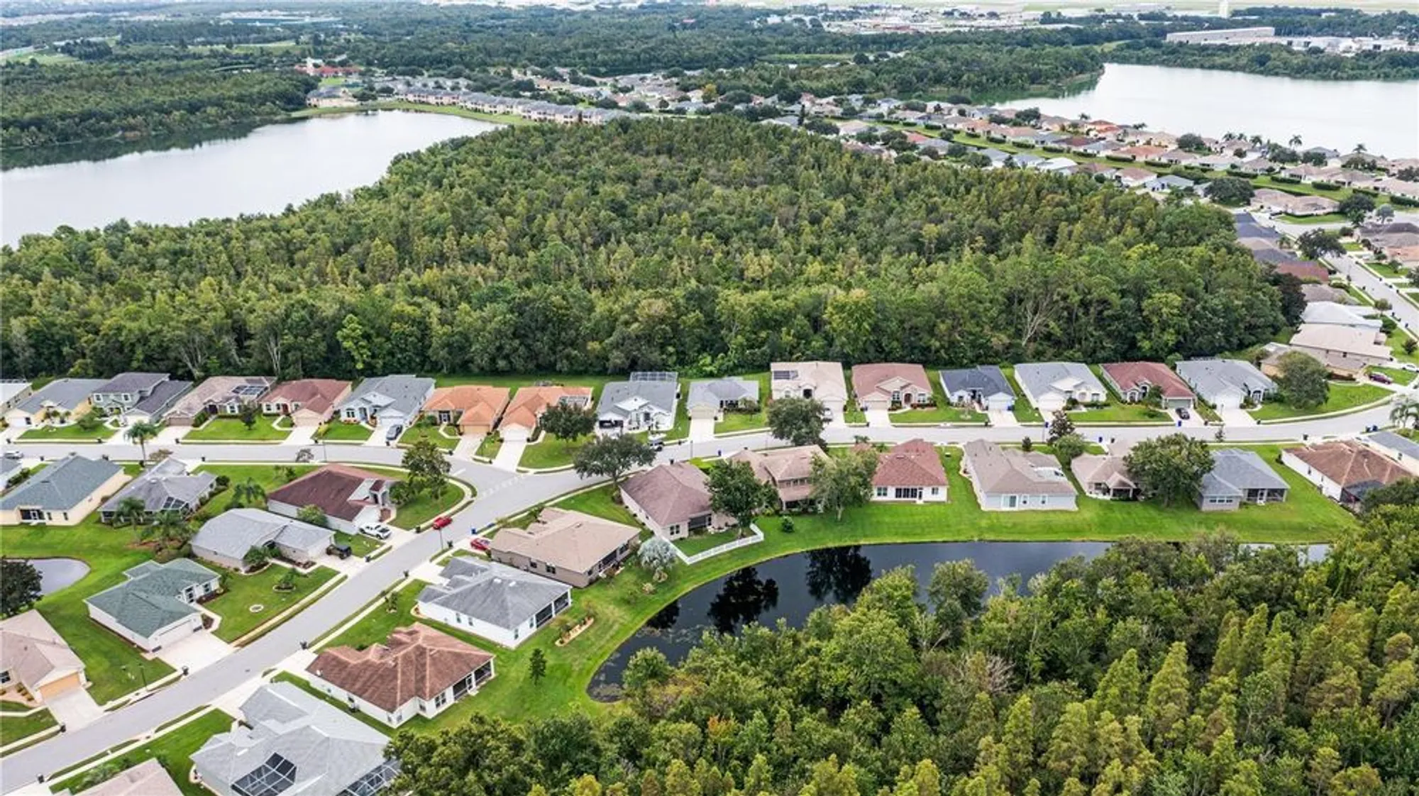 Property Slideshow image 33 of 40 | 3102 bellflower way, Lakeland, FL, 33811