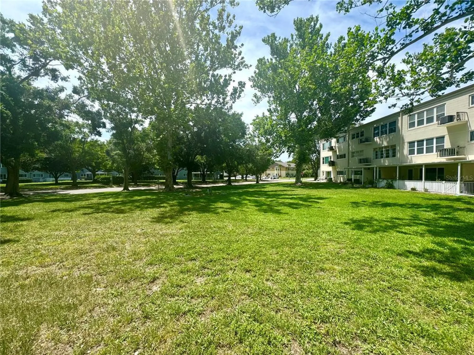 Property Slideshow image 6 of 37 | 2262 swedish dr 6, Clearwater, FL, 33763