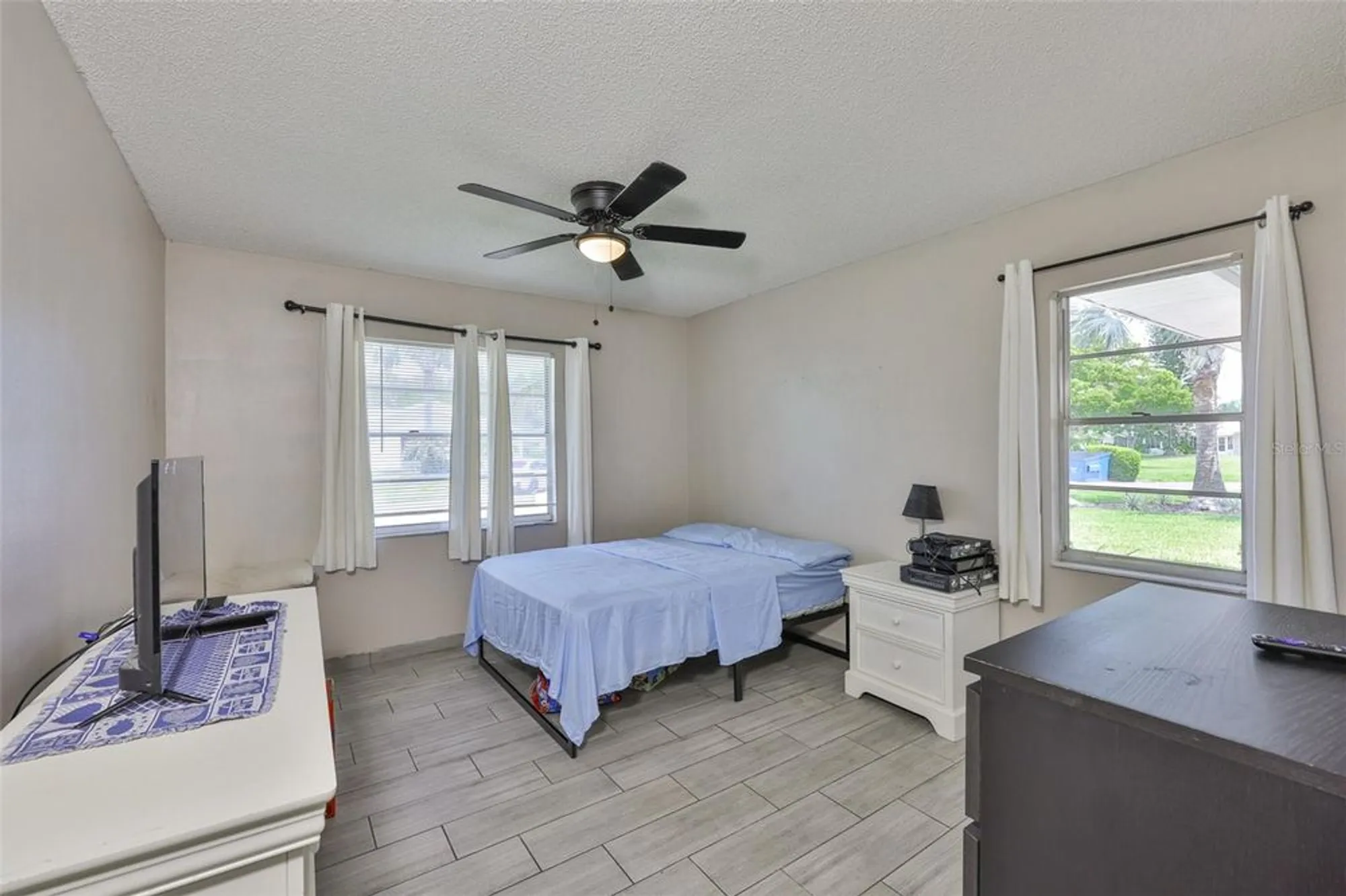 Property Slideshow image 8 of 64 | 2347 gainesborough loop # 2347, Sun City Center, FL, 33573