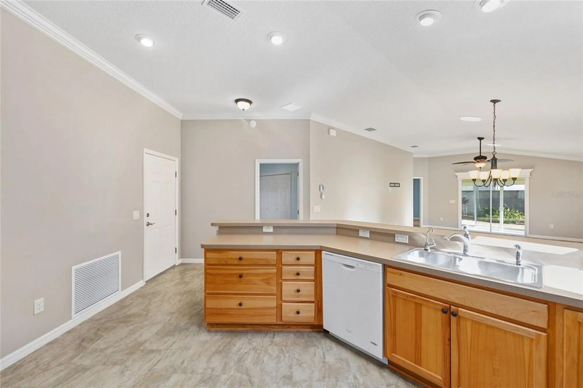 Property Slideshow image 13 of 58 | 1057 carver ct, The Villages, FL, 32163