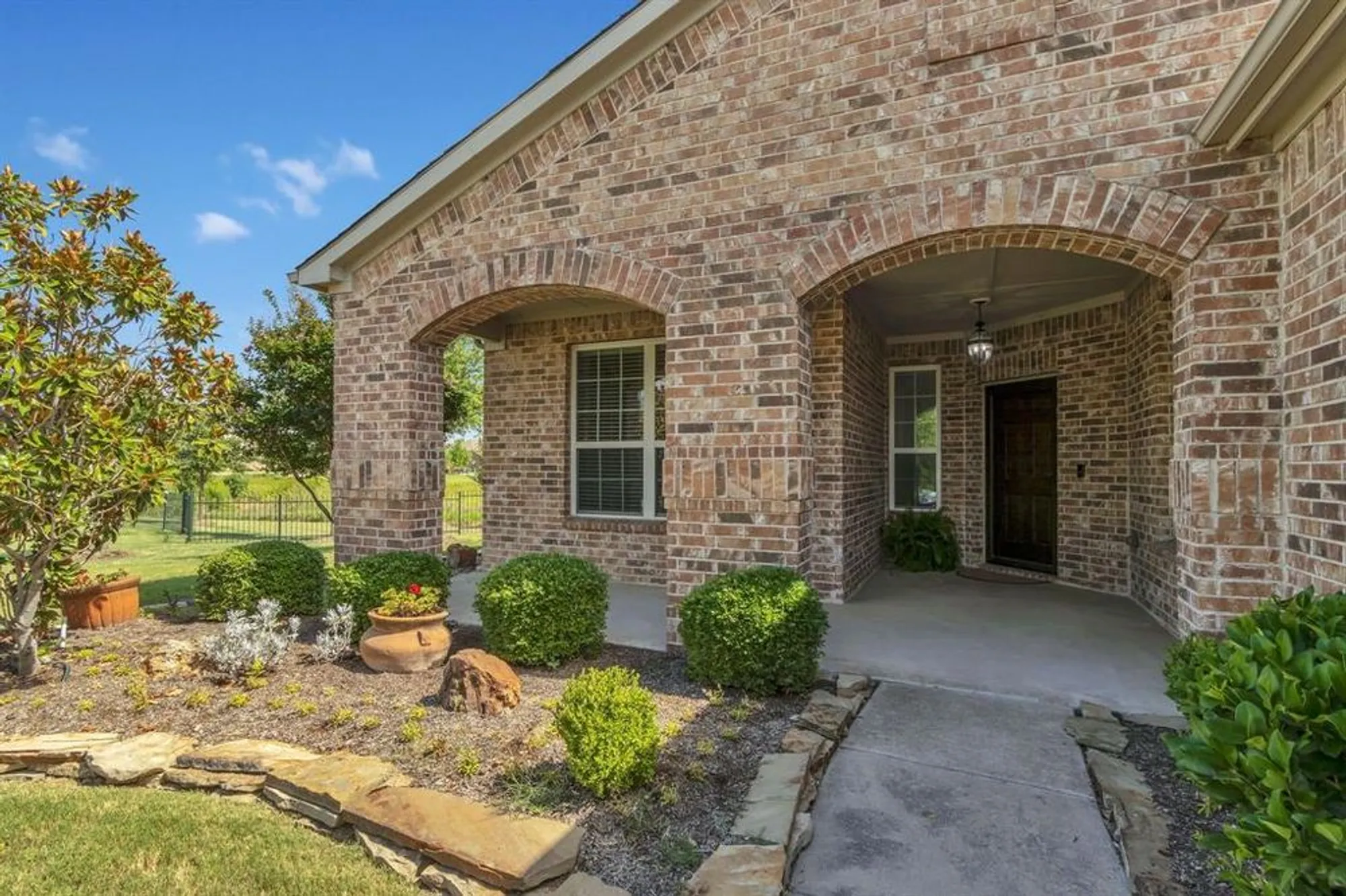 Property Slideshow image 4 of 39 | 305 balboa ct, Frisco, TX, 75036