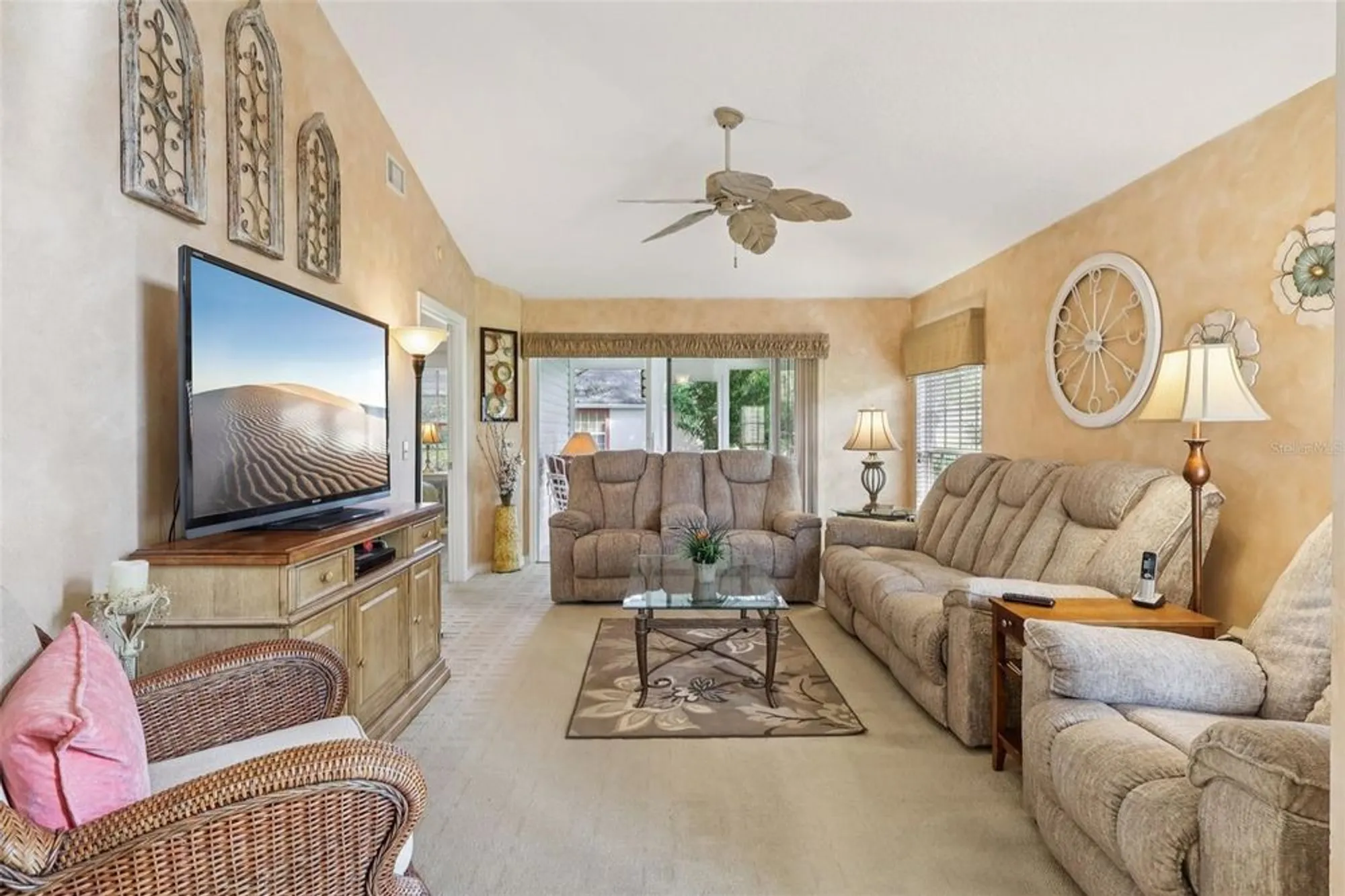 Property Slideshow image 8 of 40 | 100 juniper way, Tavares, FL, 32778