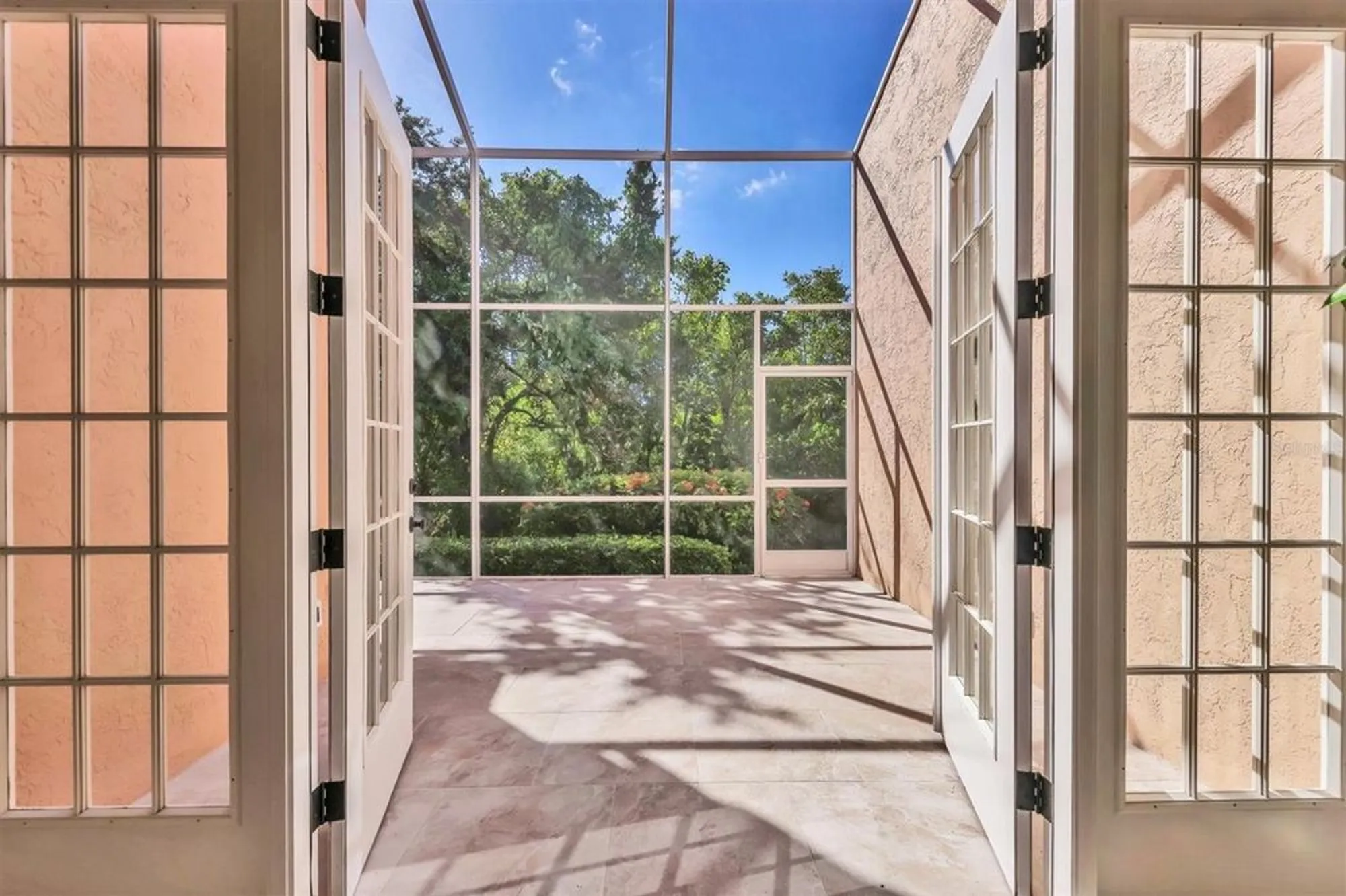 Property Slideshow image 42 of 71 | 1703 starling dr # 1703, Sarasota, FL, 34231