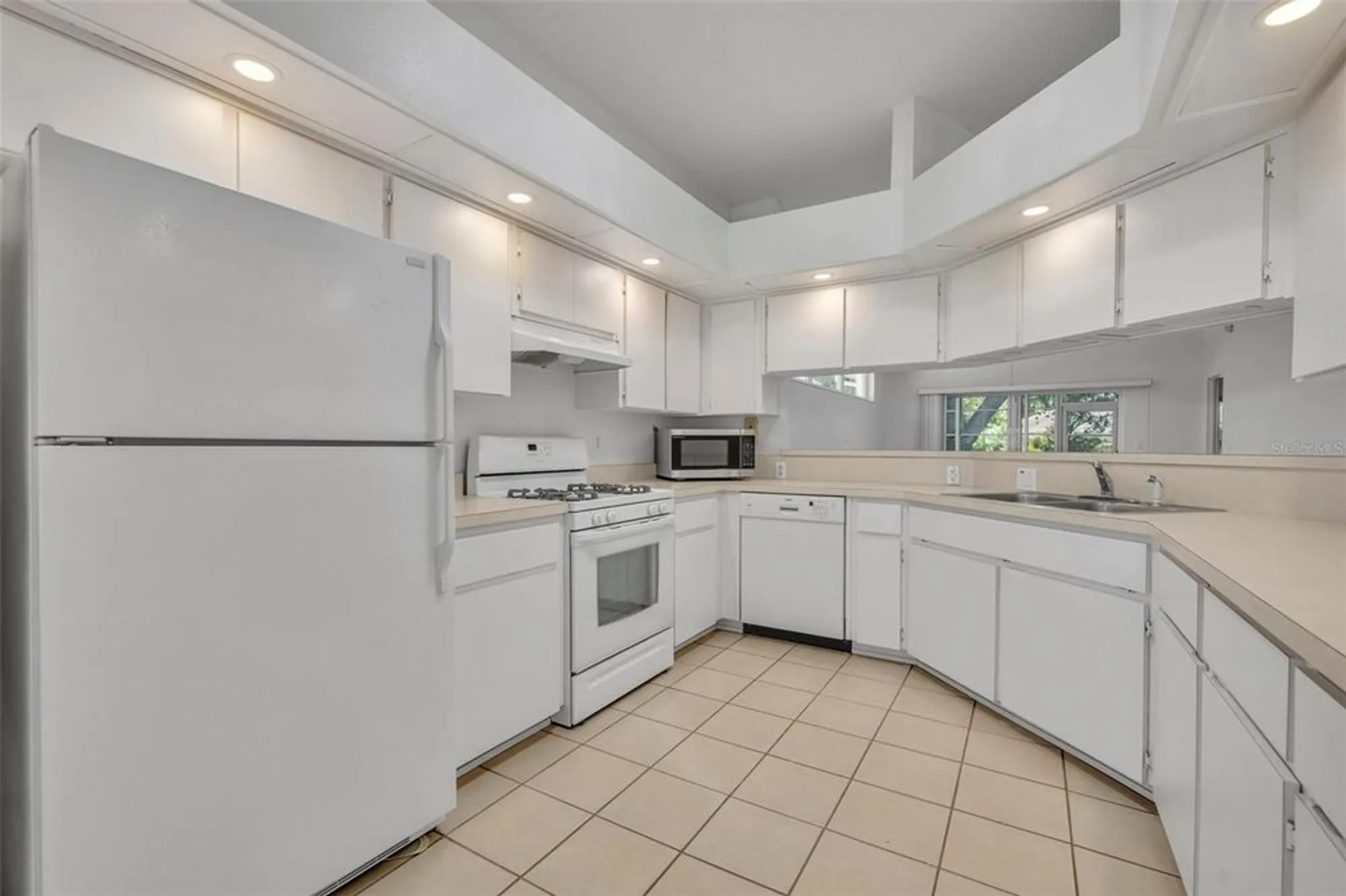 Property Slideshow image 16 of 60 | 5614 king james ave, Leesburg, FL, 34748